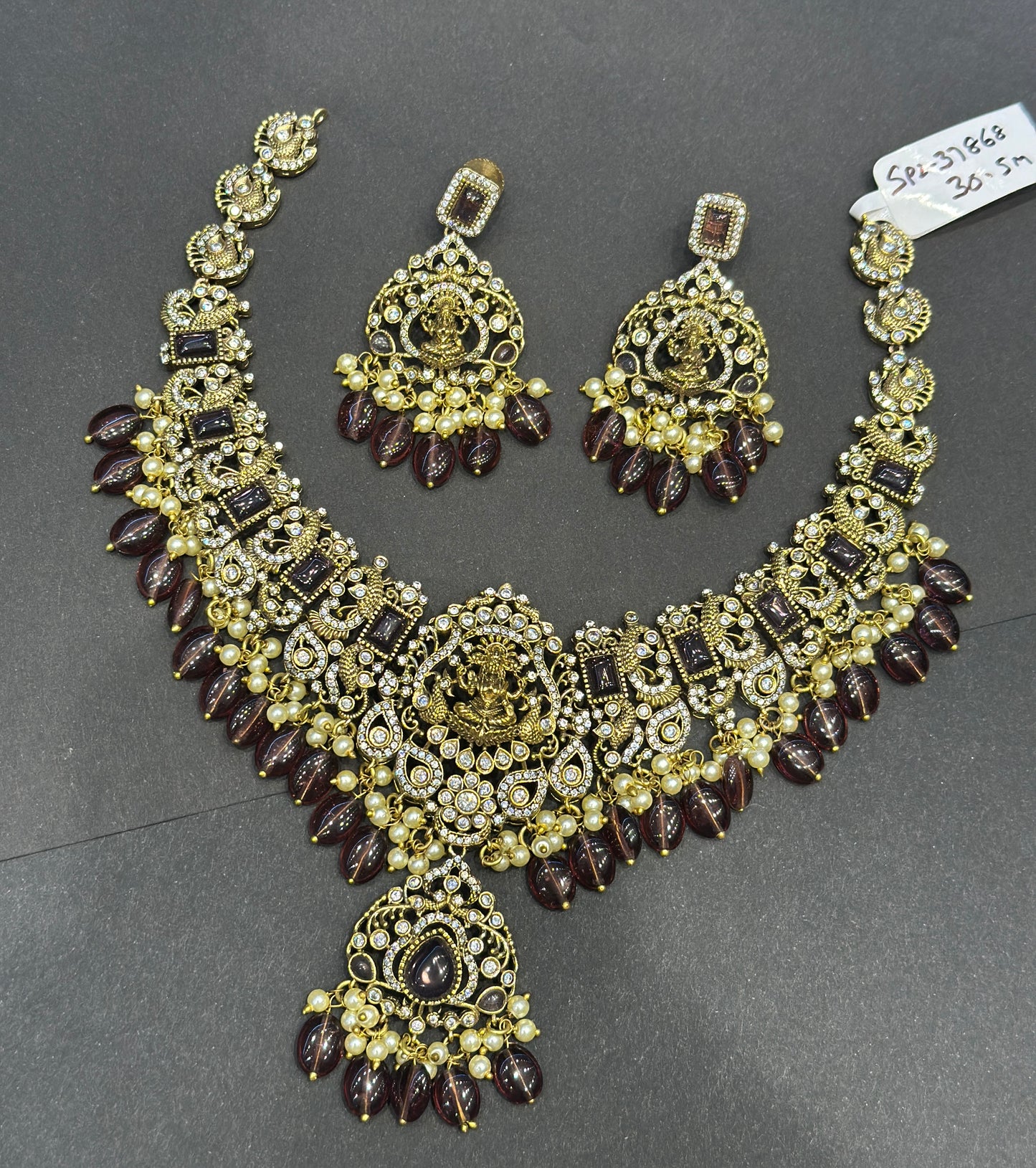 Victorian Necklace Set Red