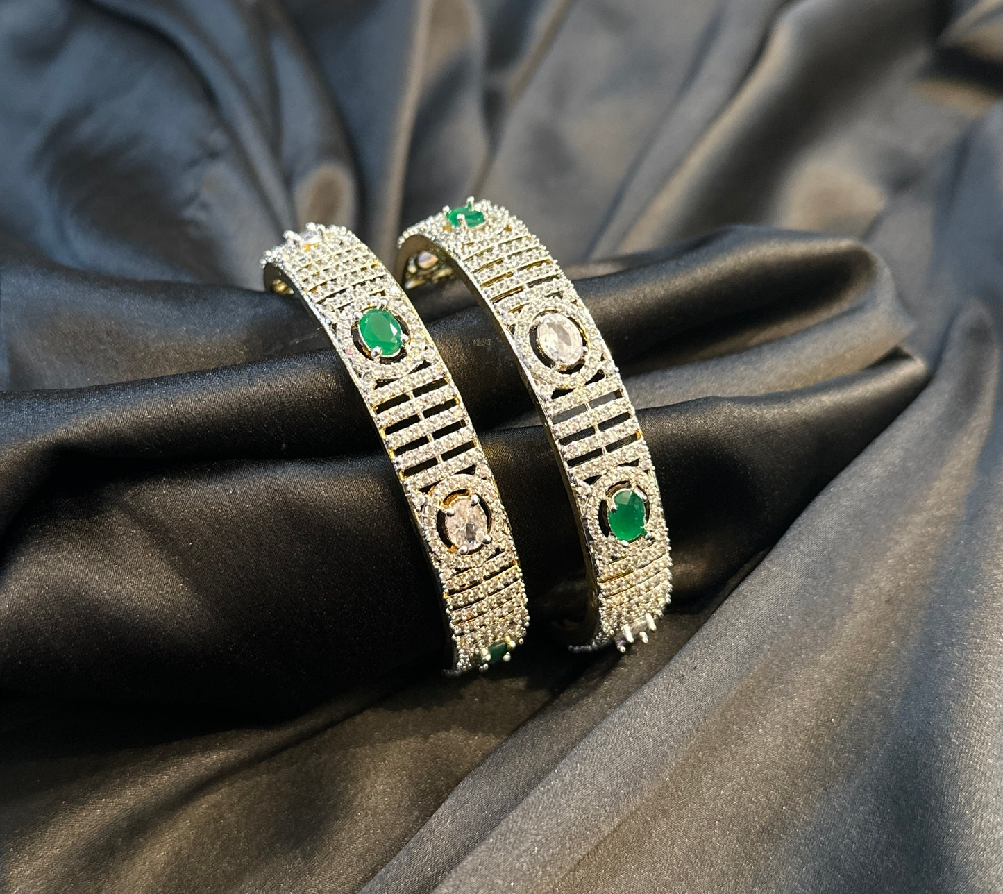 GJ/ Diamond Look Bangles with oval stones
