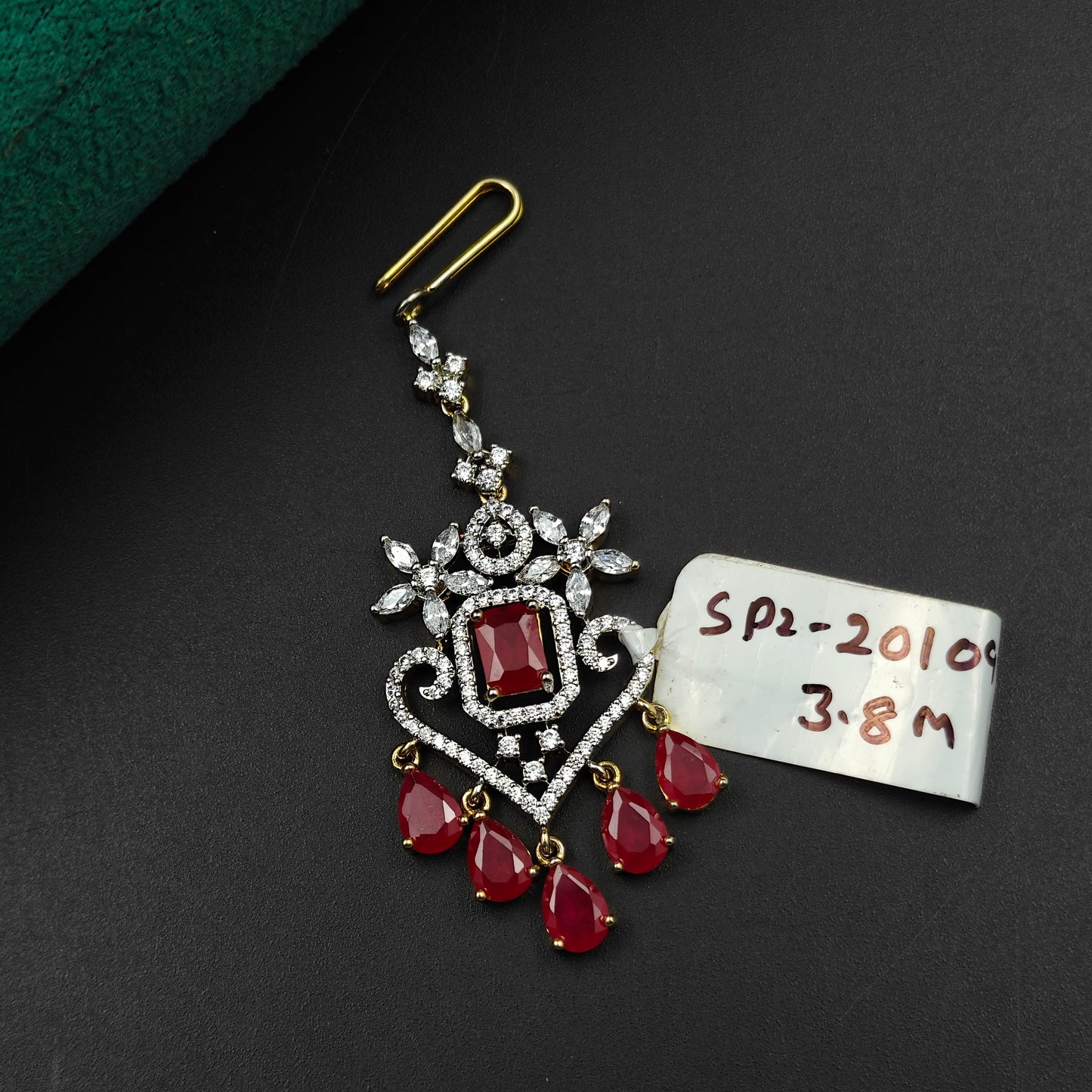 20109,20110 GJ MaangTika Red