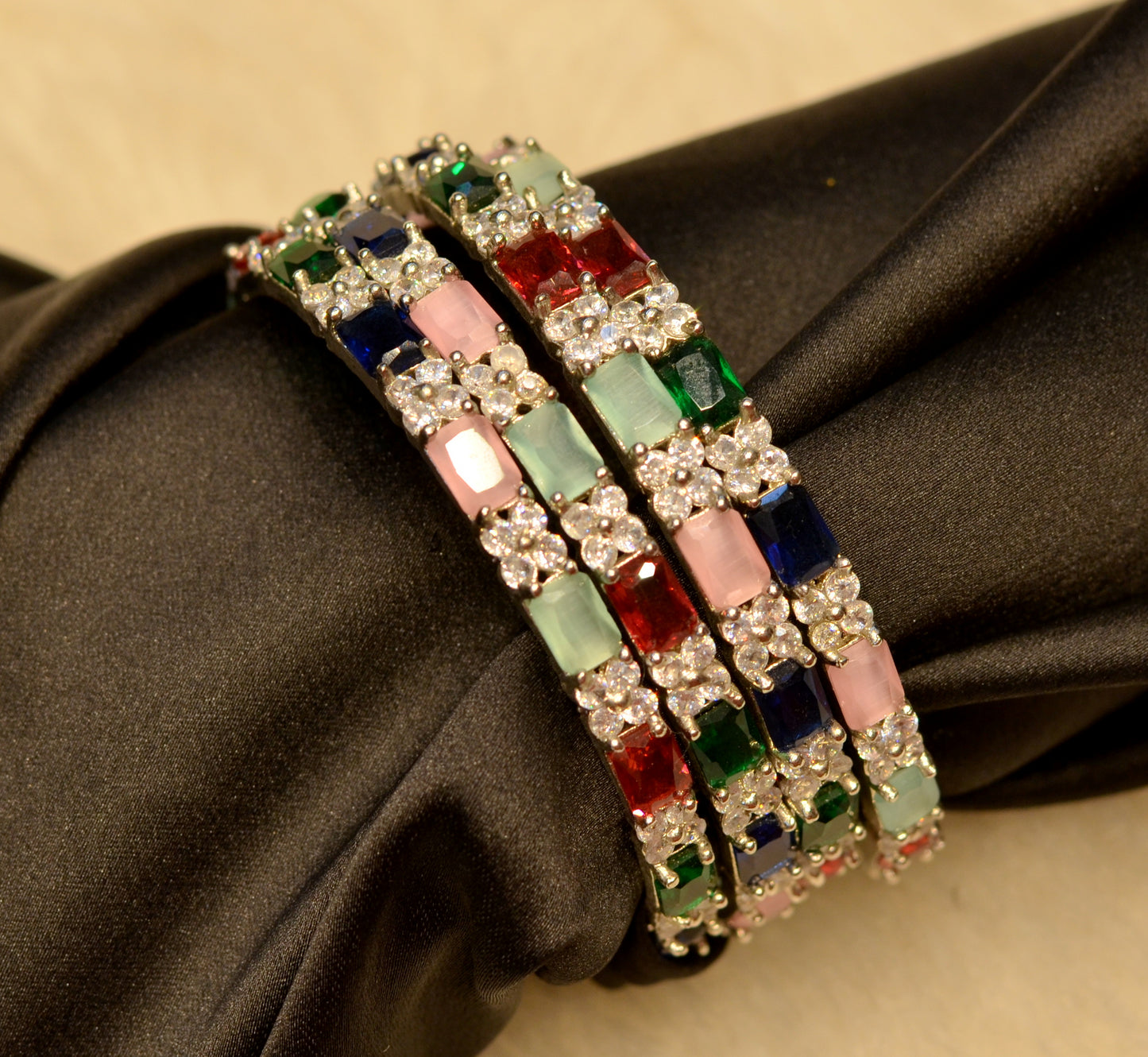 2041/2043 4 piece platinum multicolor bangle 2.4