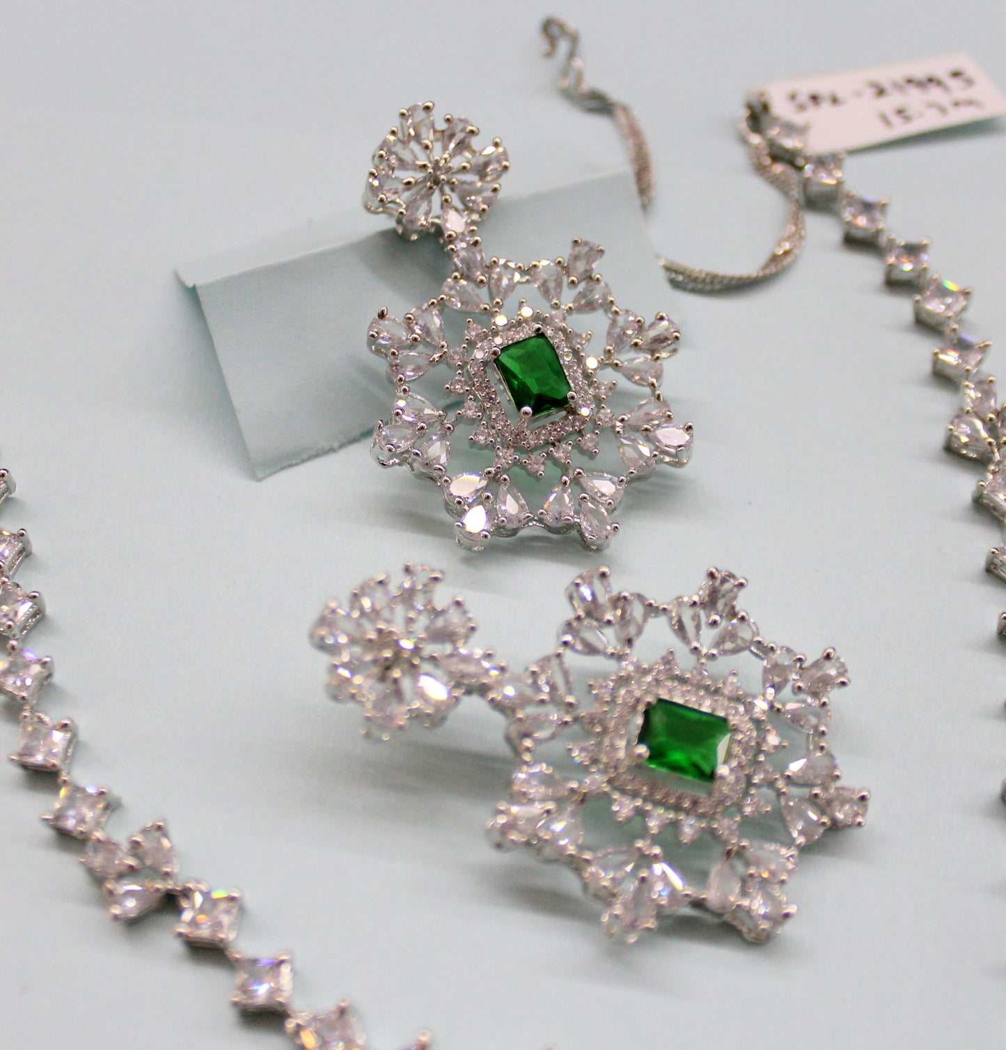 Platinum dark green stone necklace