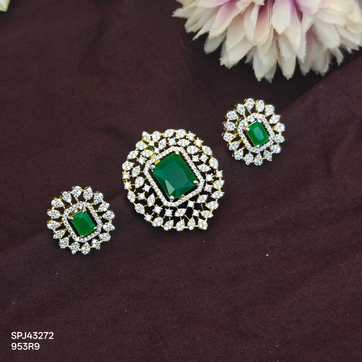 43273 GJ Diamond look emerald stone pendant set with push back earring