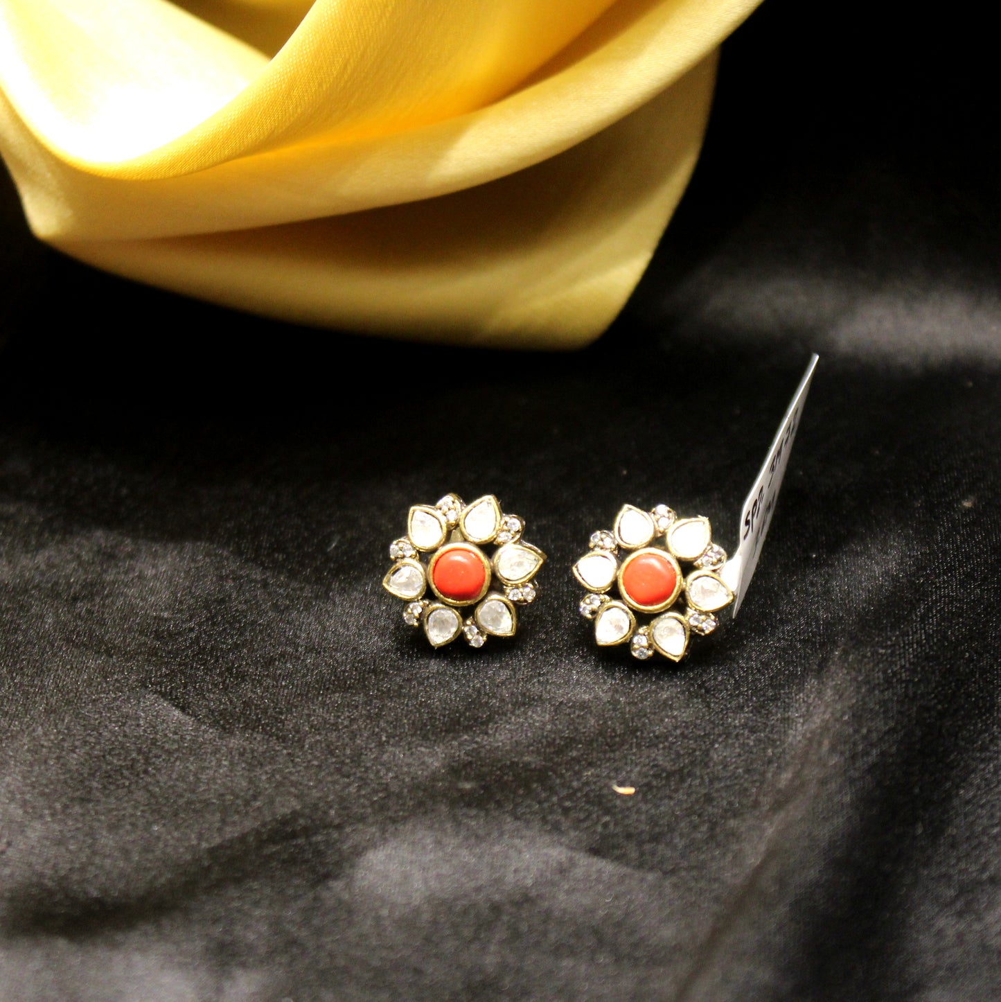 31966 Small size victorian studs