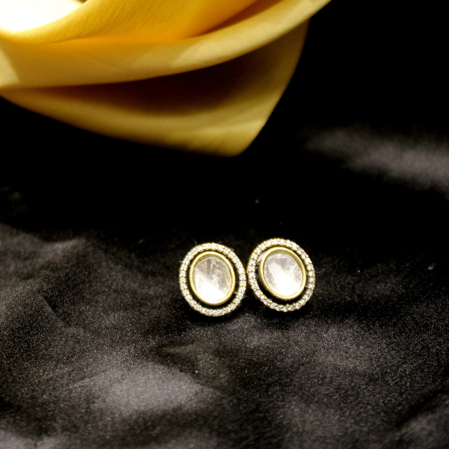 32908 Mozanite oval studs