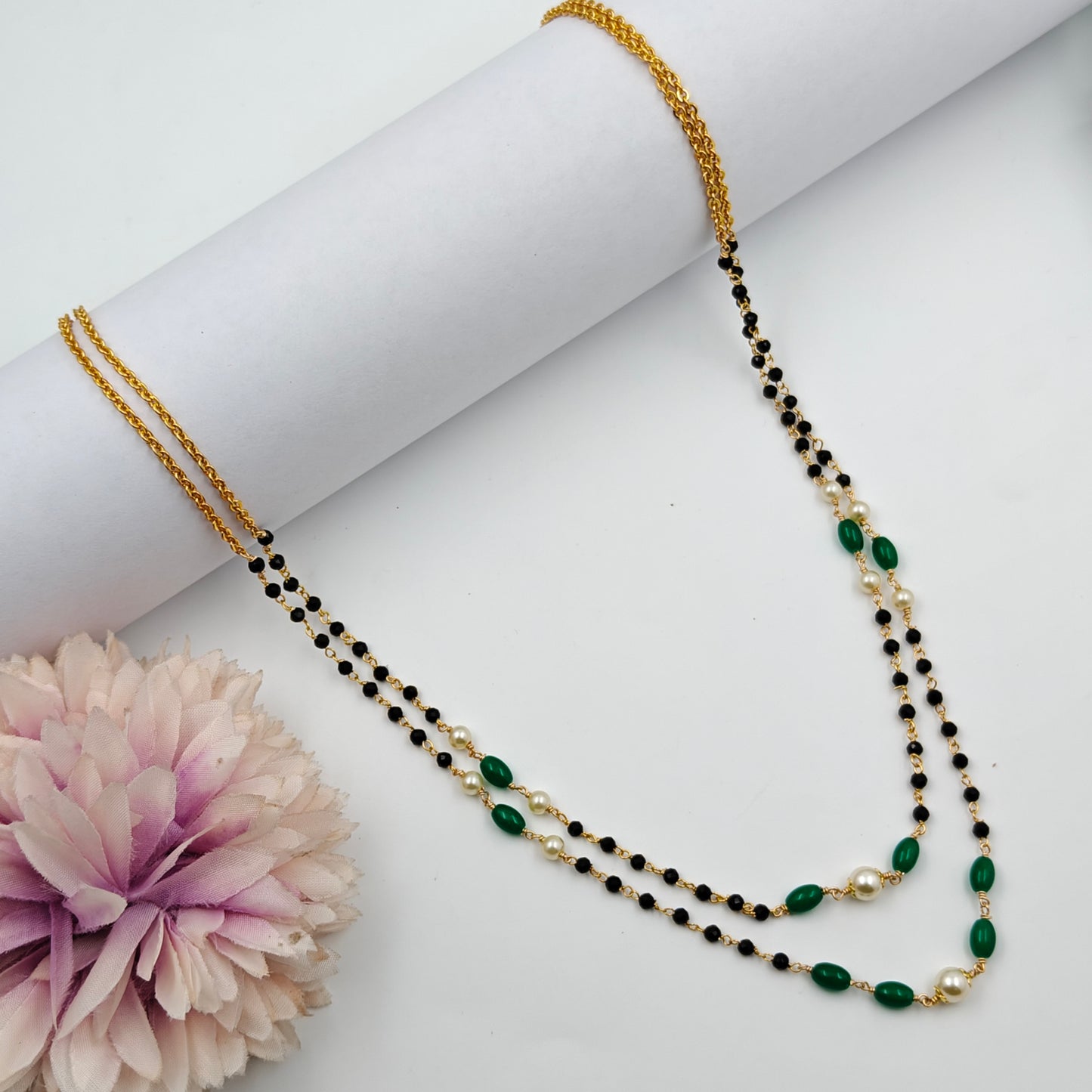 40473 Gold replica 2 line black beads with green beads
