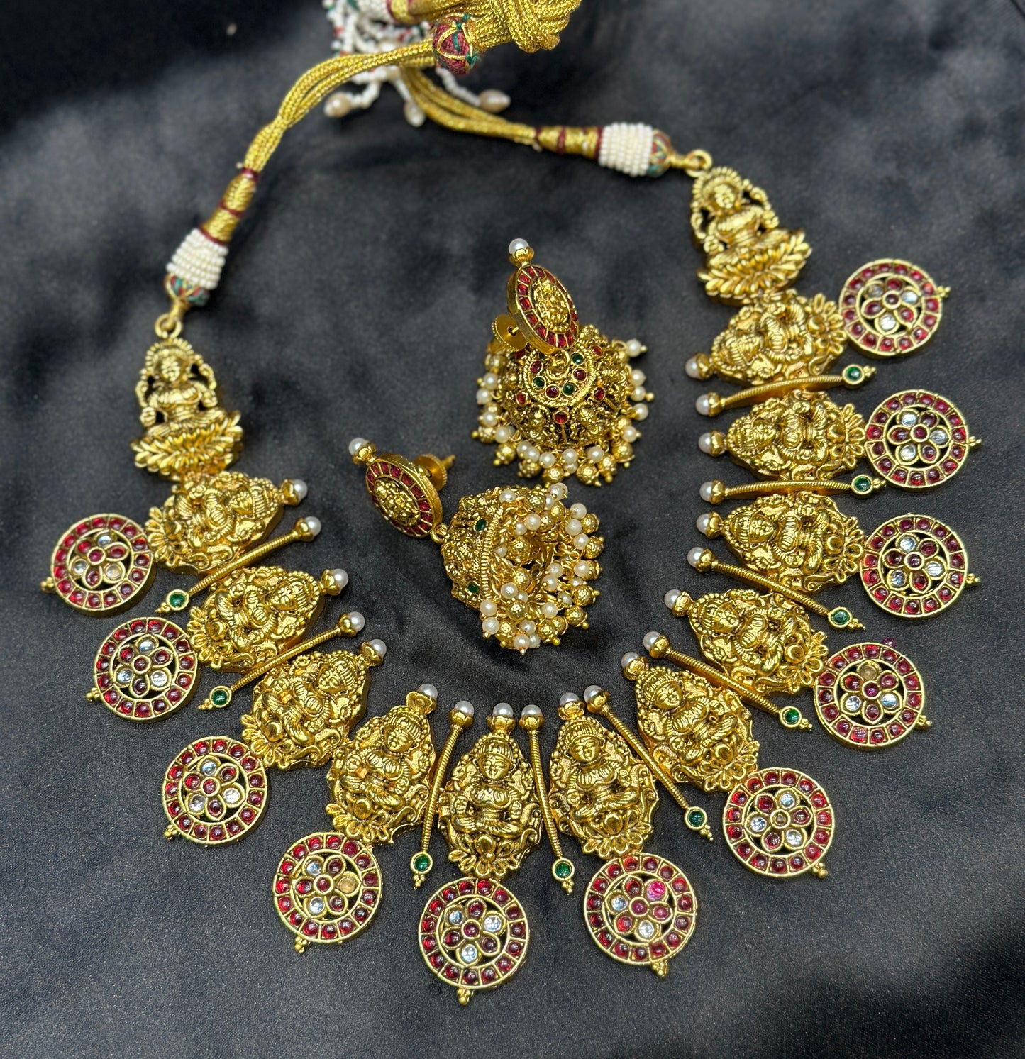 bottu mala short necklace