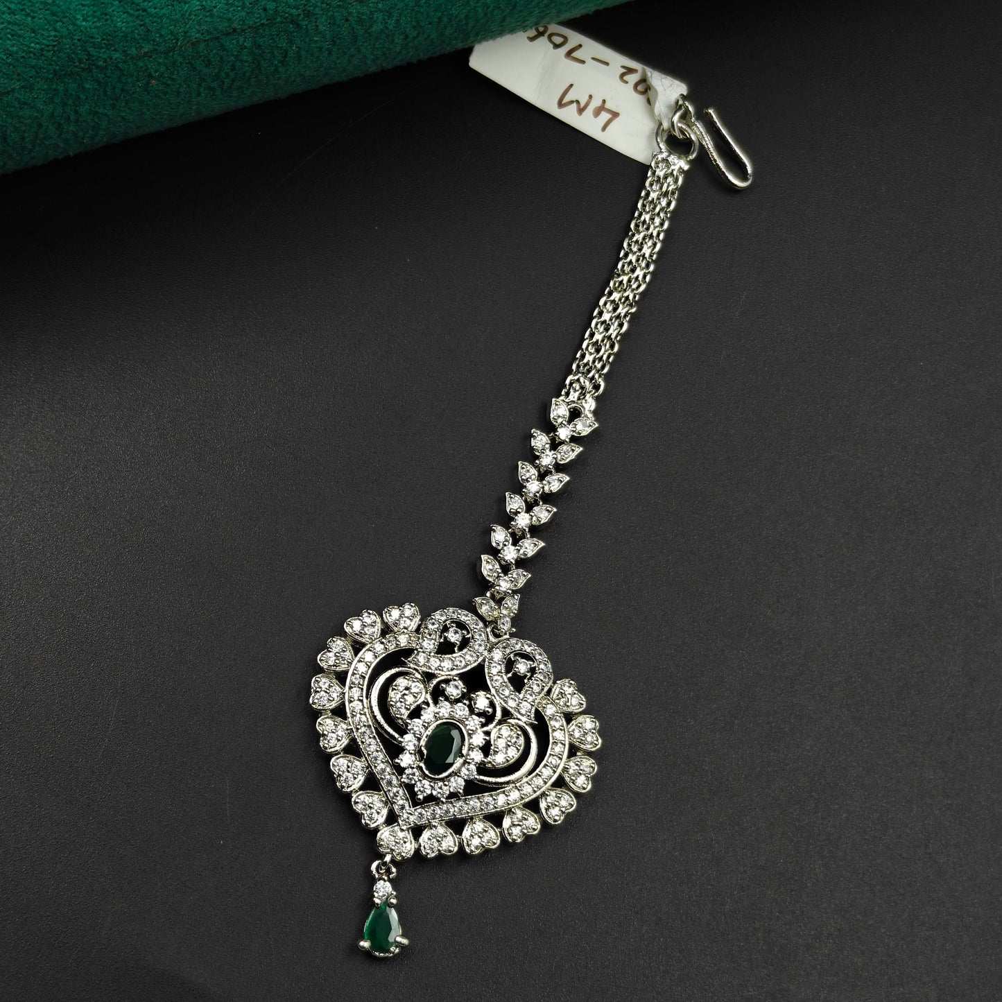 7064 Platinum Green MaangTika