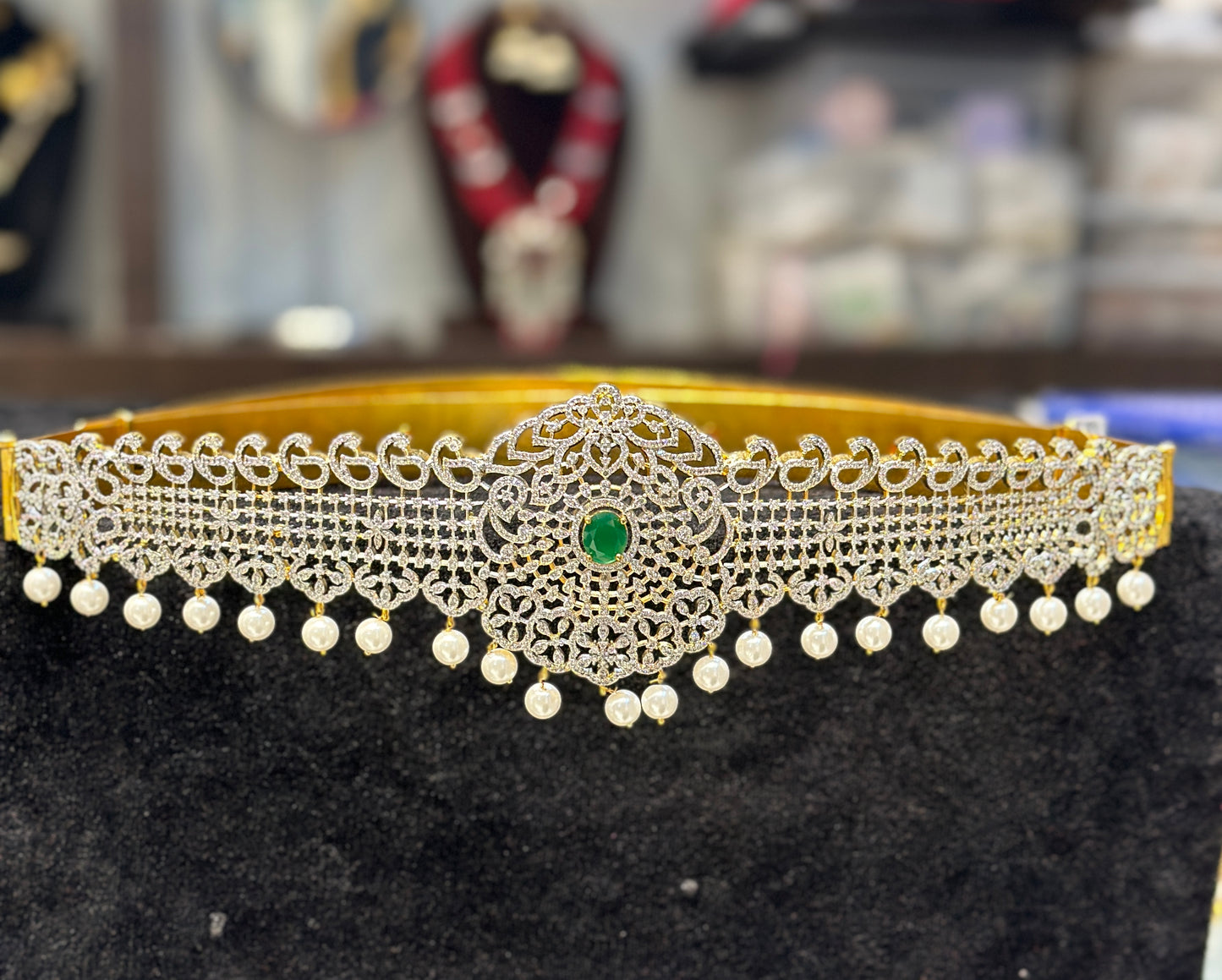Diamond look emerald stone Vadannam