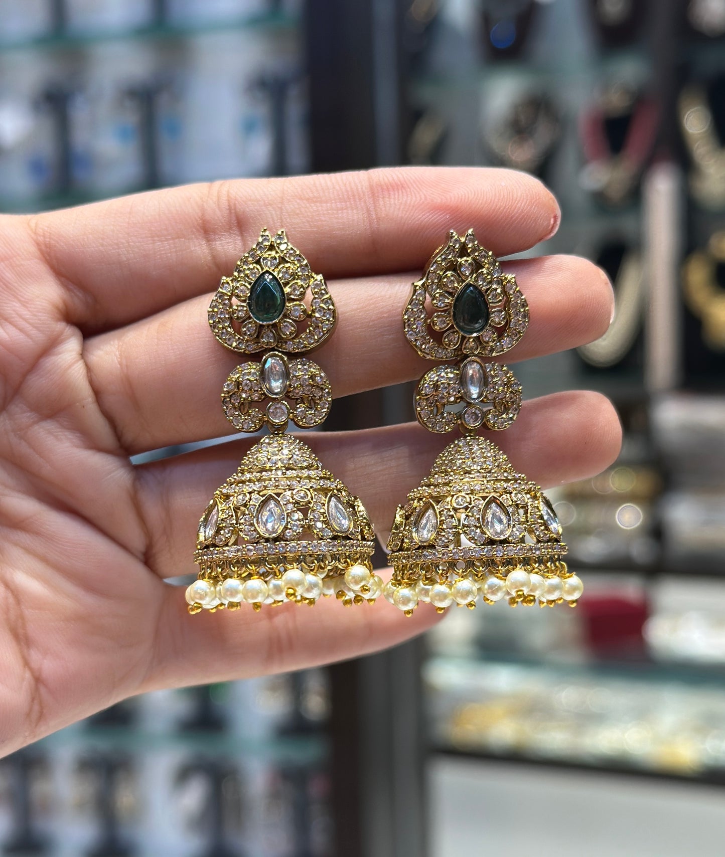 38429 Victorian earring