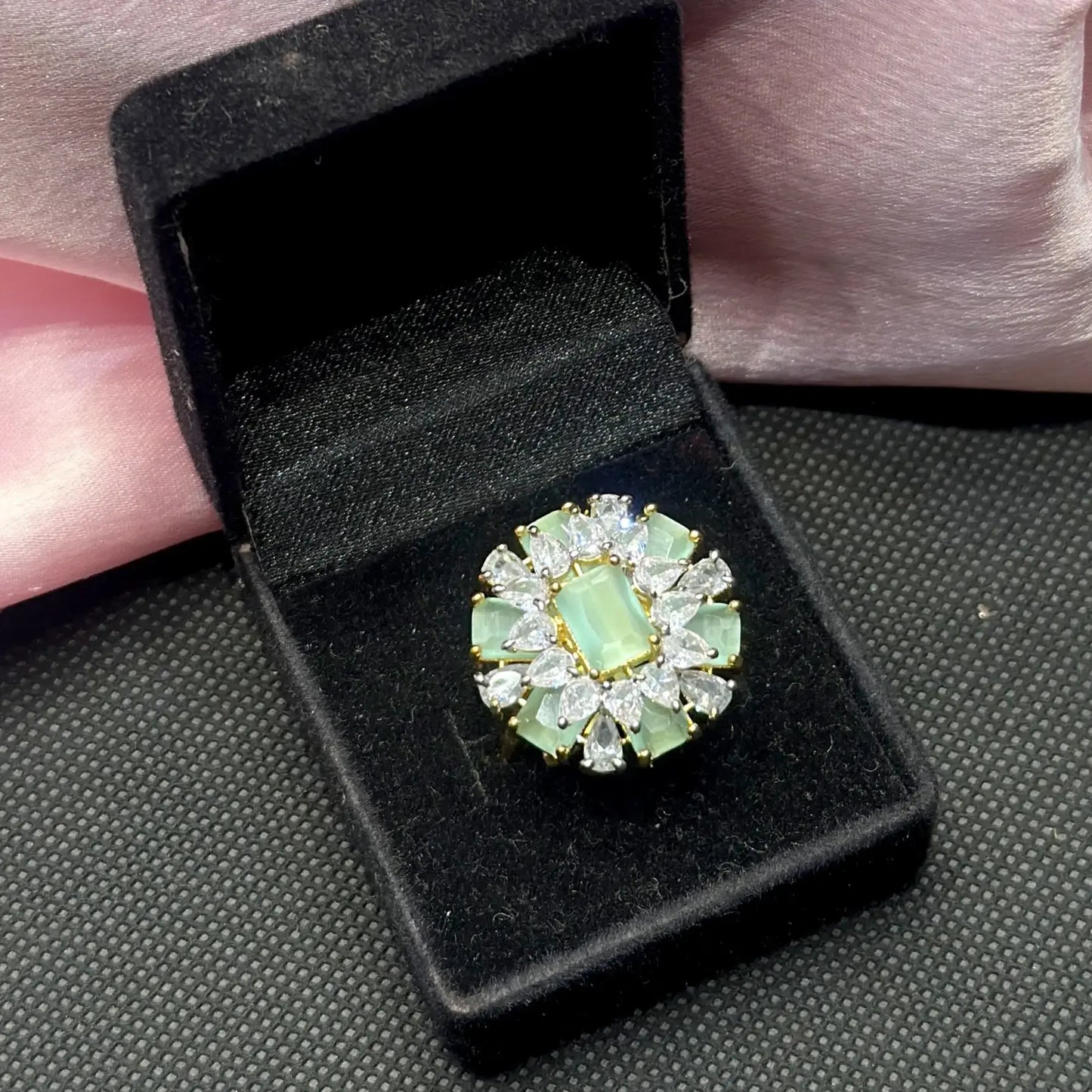 4867 Mint green Adjustable Finger ring