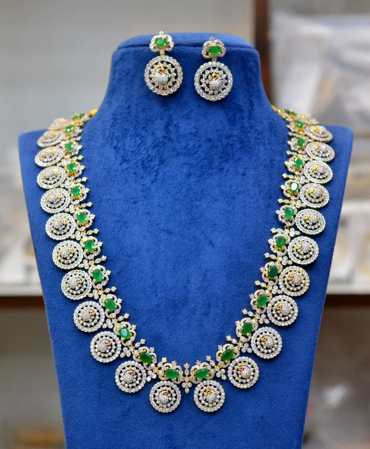 41380 Peacock diamond replica bottumala with screw back earrings!!