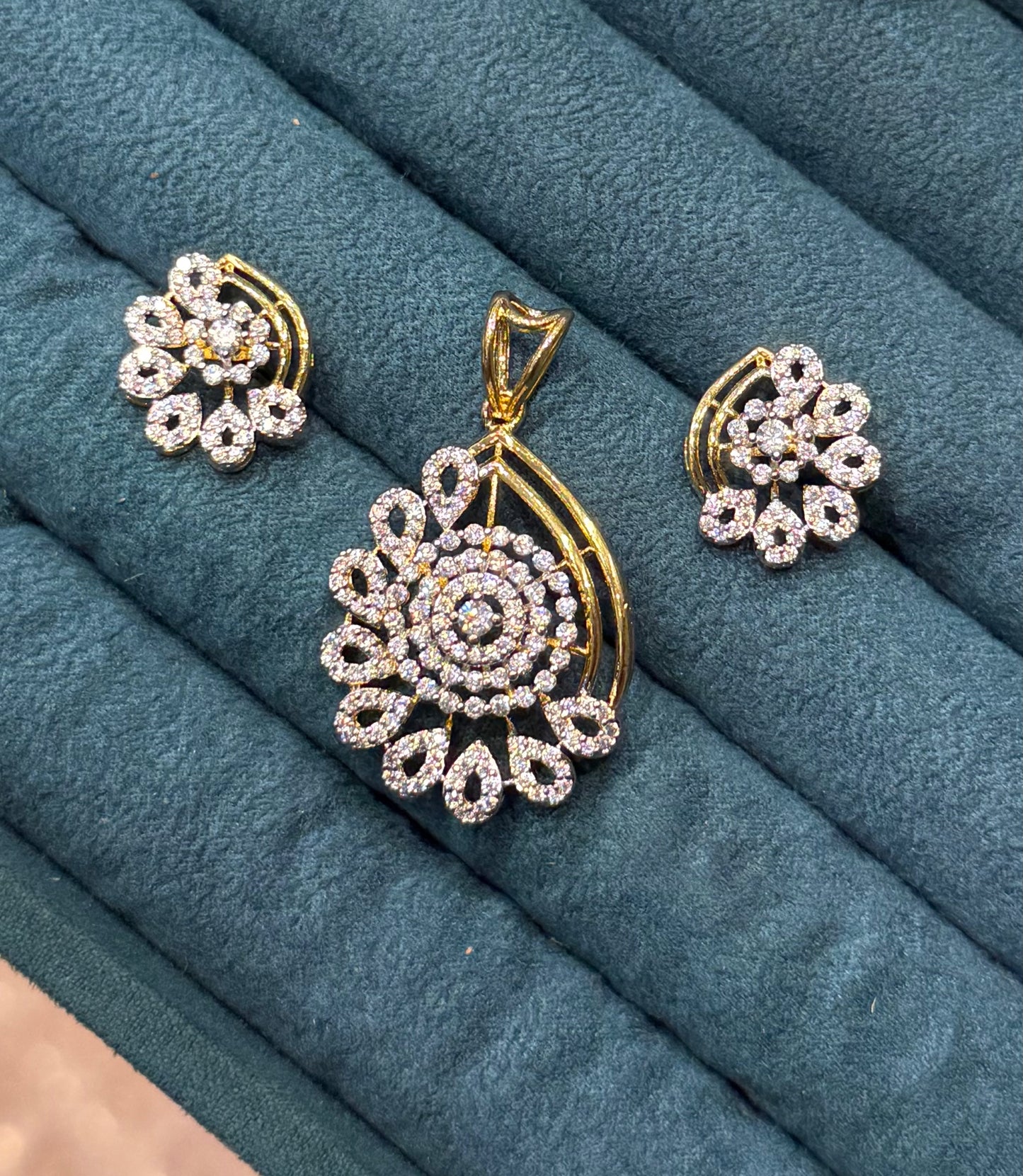 Real diamond look pendant sets