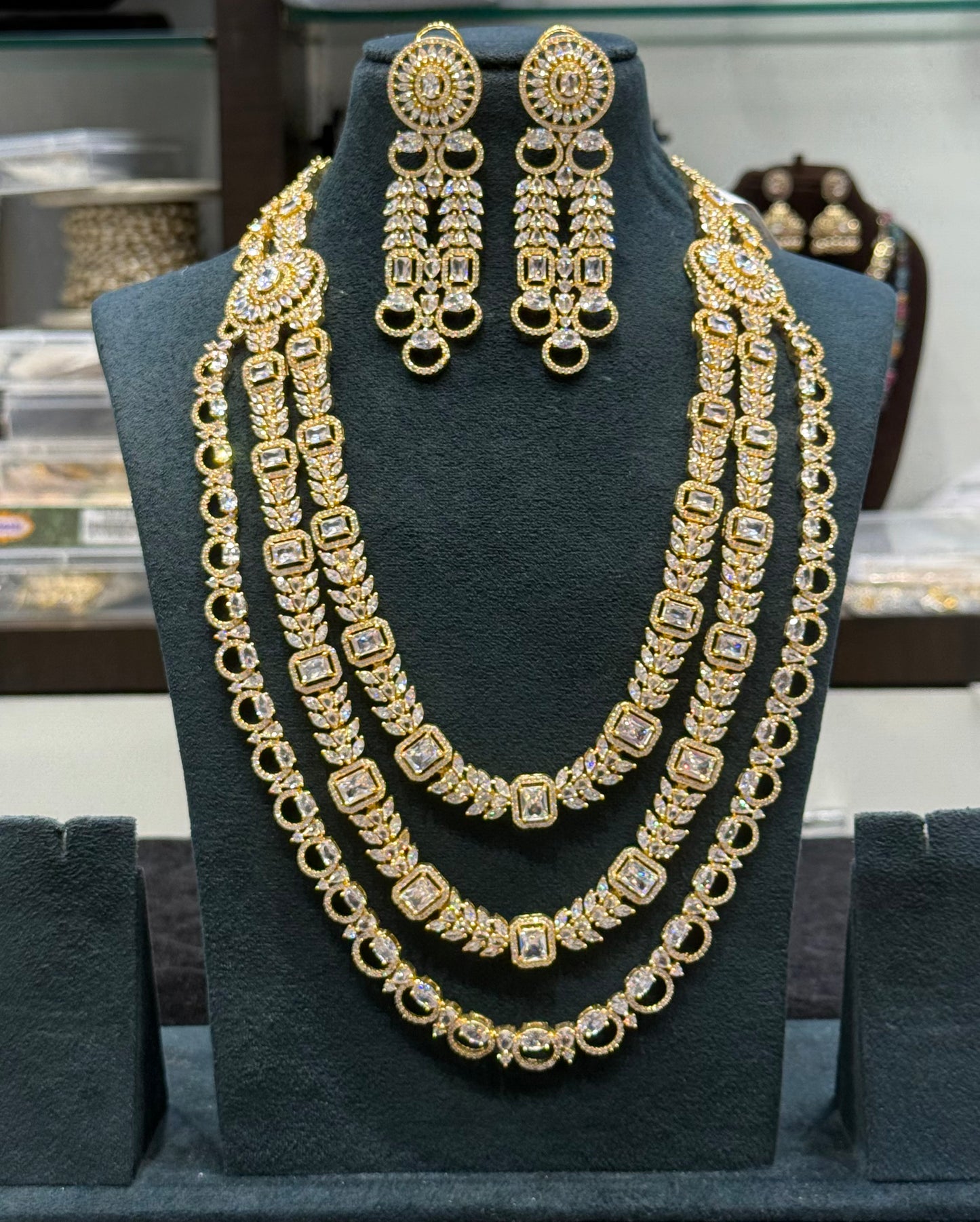 19220 3 Layer gold Polish bridal Necklace with heavy hangings