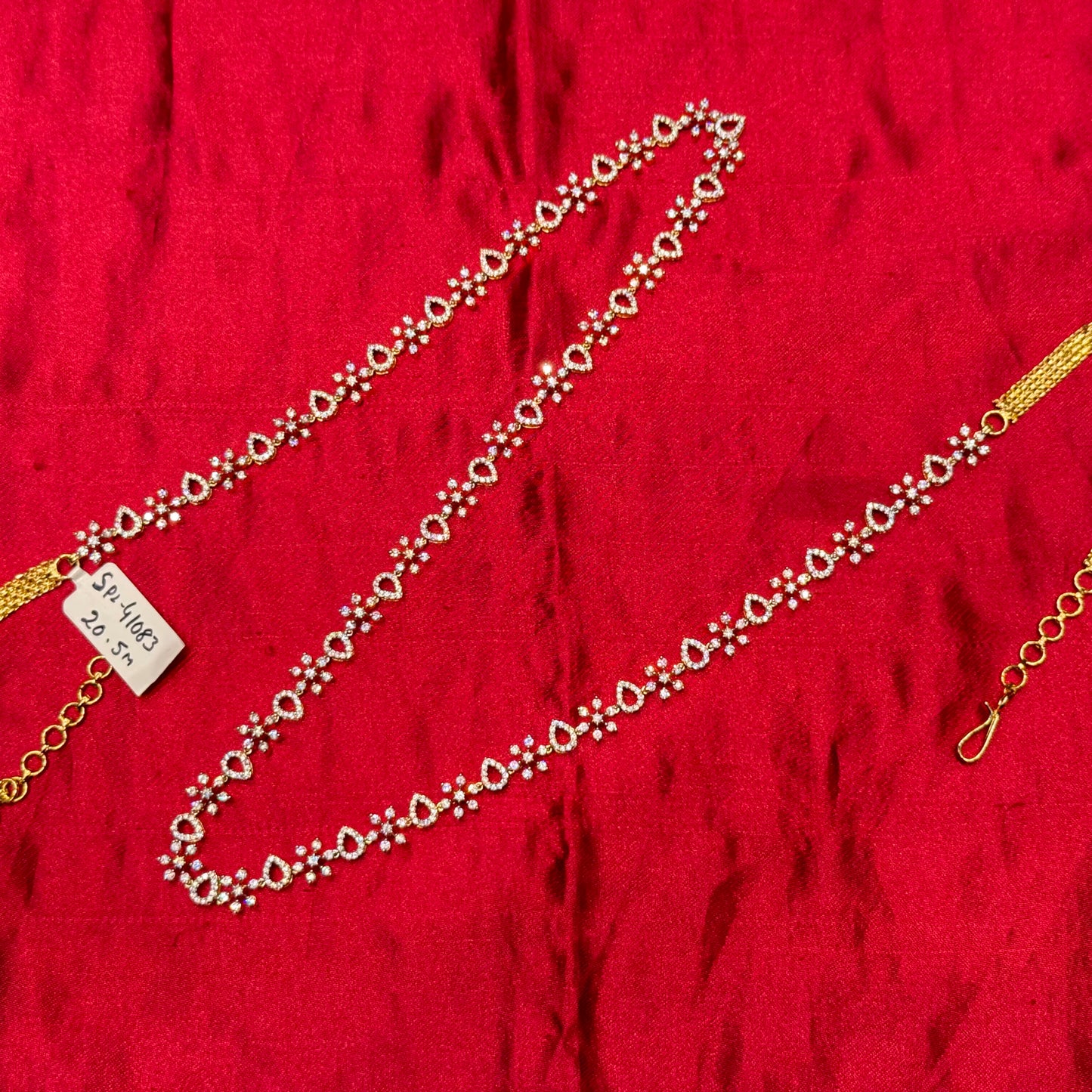 Single line diamond replica chain Vaddanam