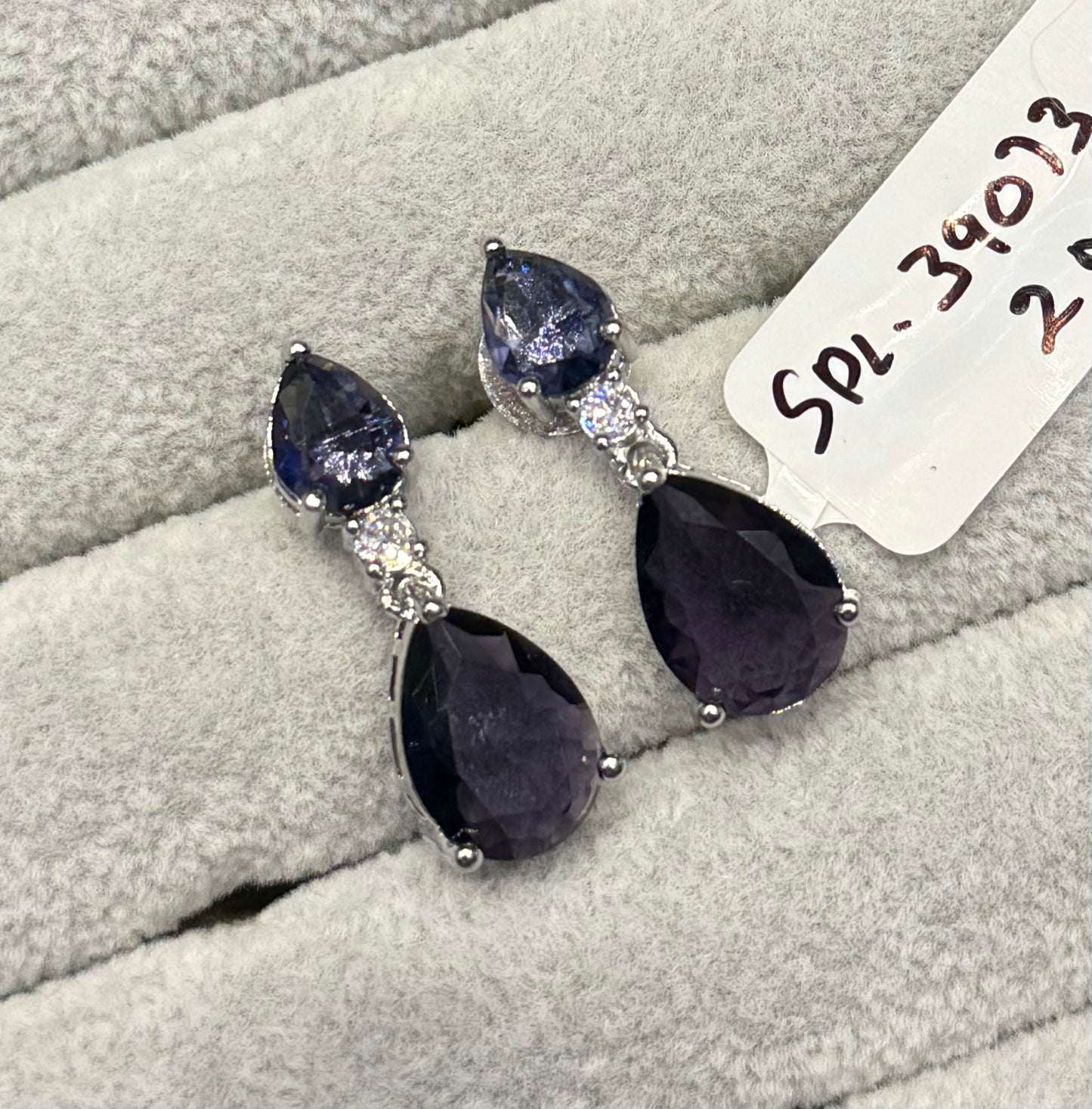 39073 platinum Fancy earrings with dark purple stone