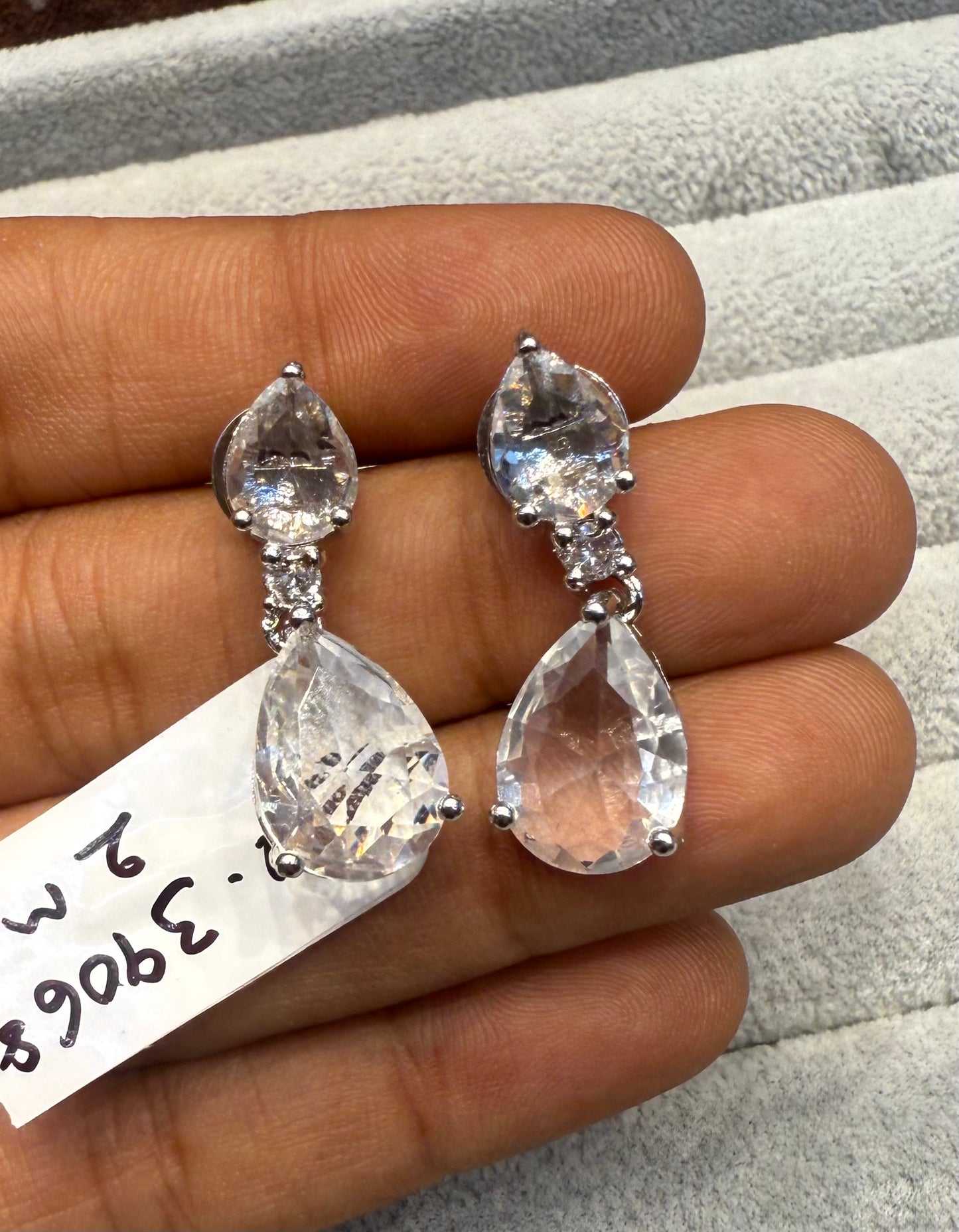 39068 platinum fancy earrings full white