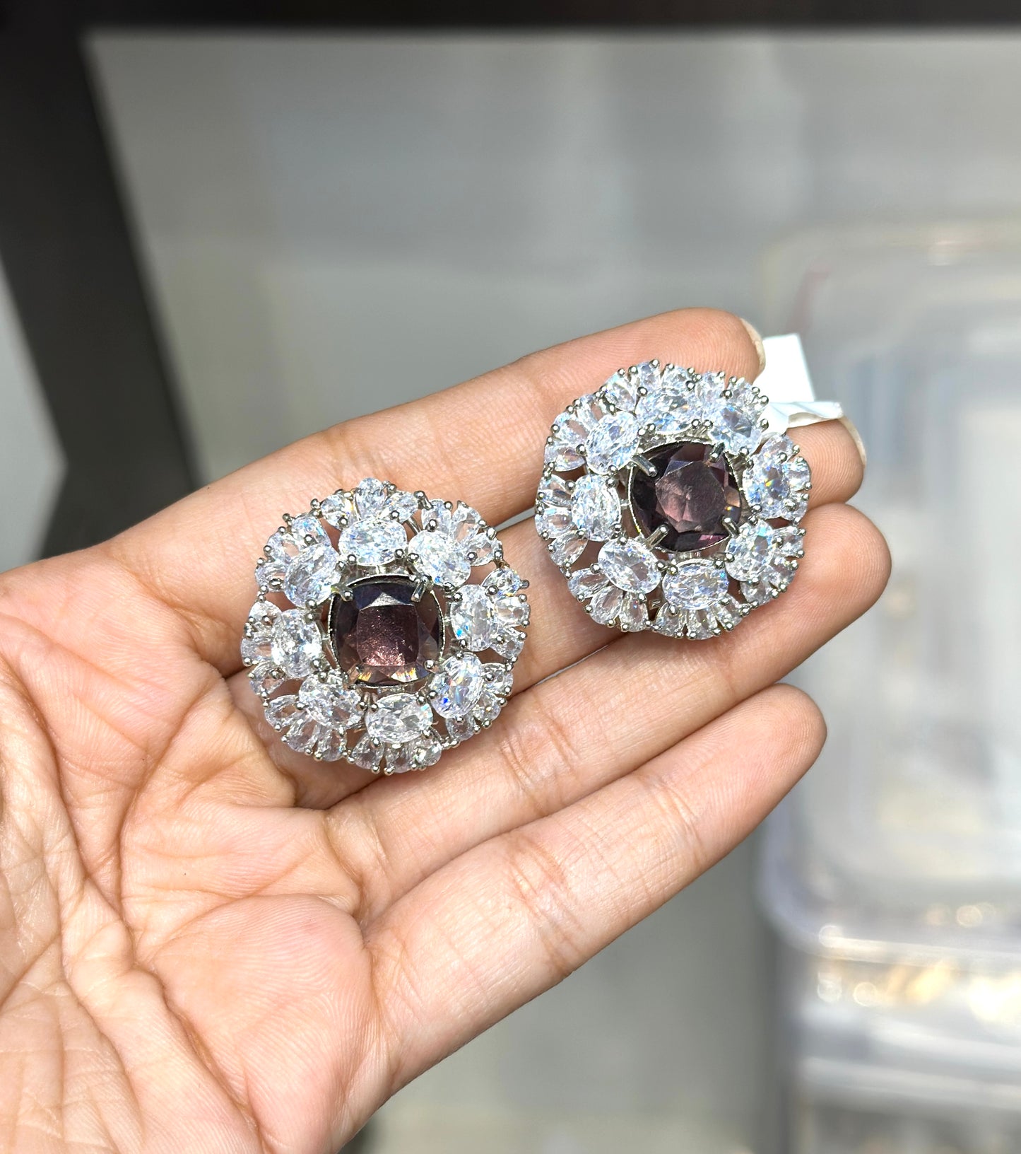 27515 Platinum studs