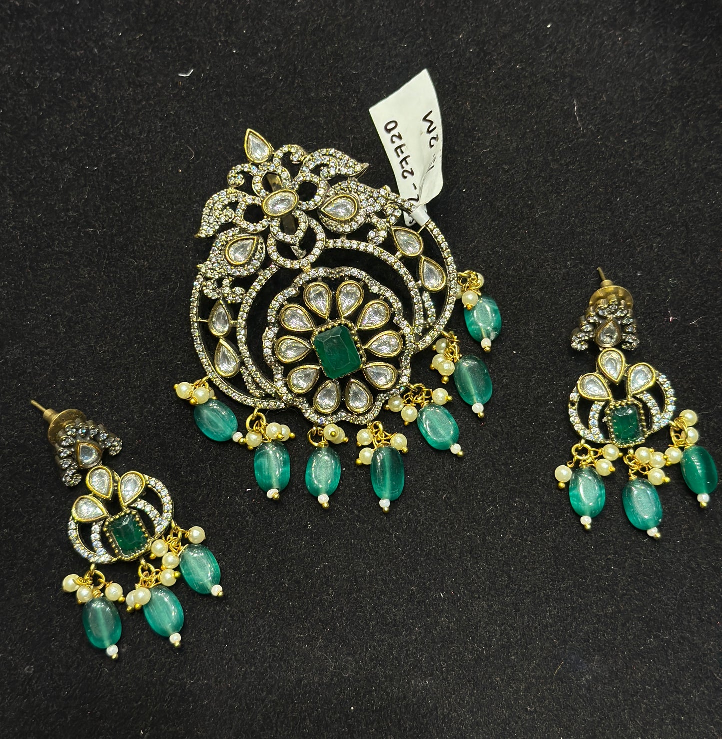 Victorian Pendant Set with Earrings SP-27721