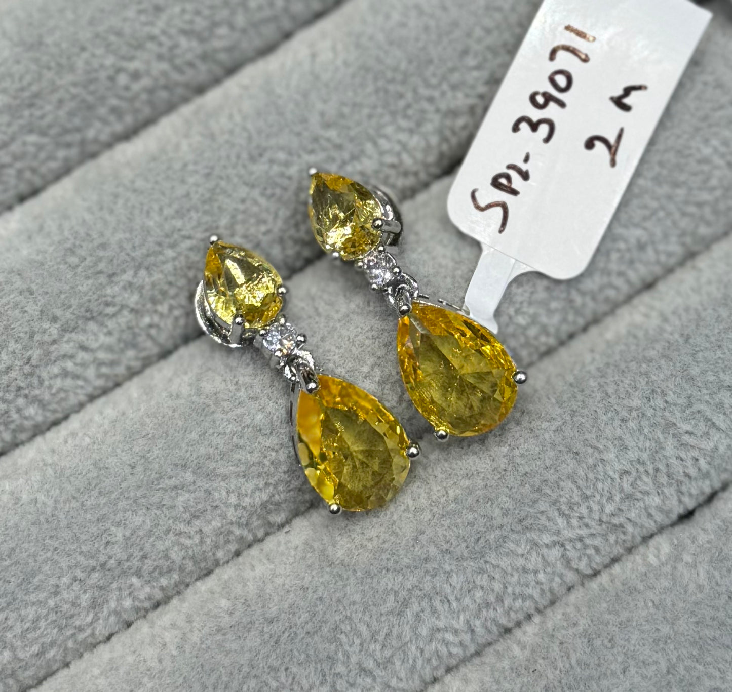 39071 Fancy yellow stone earrings
