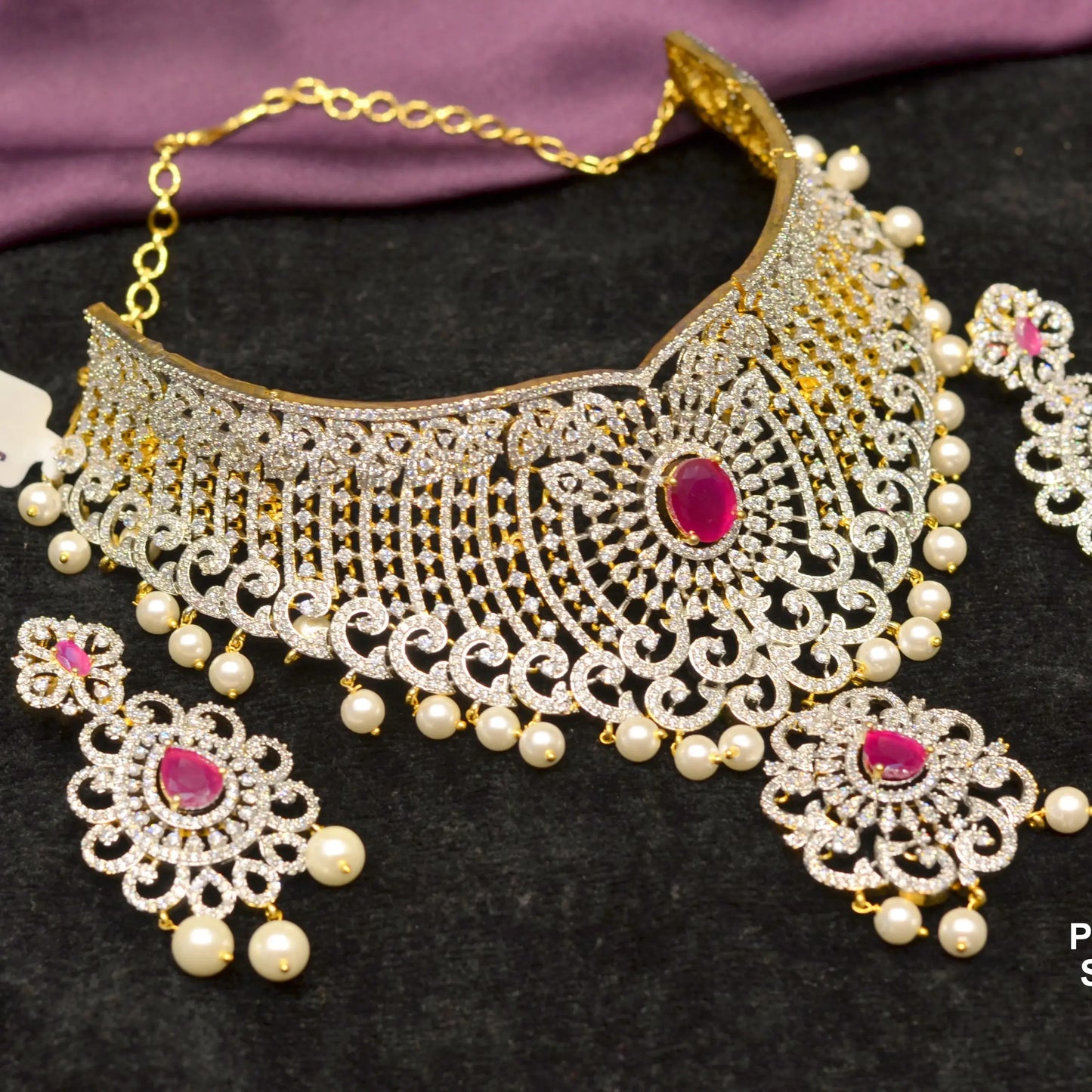 27872 Diamond Look double pendant choker