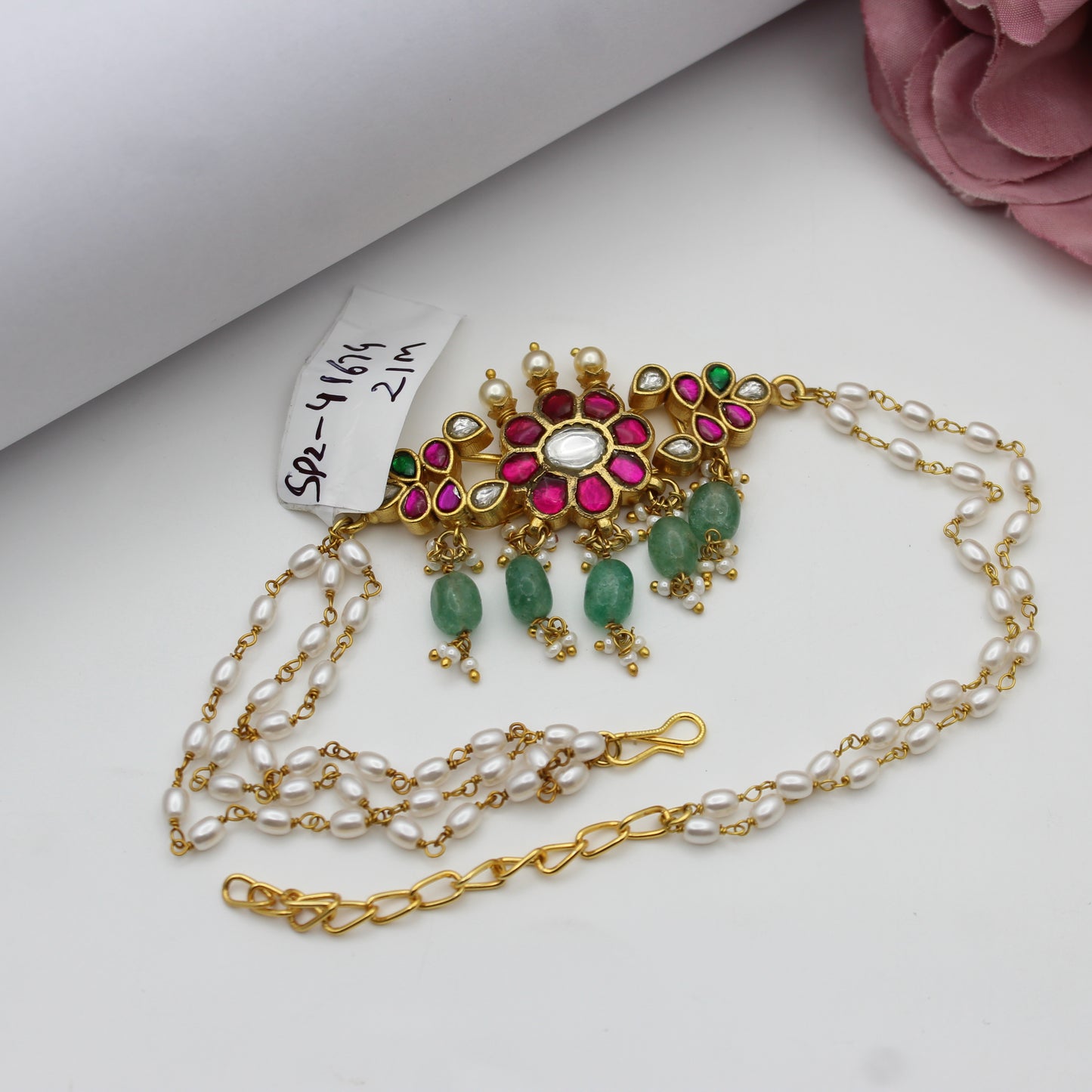 41674 Jadau small flower choker