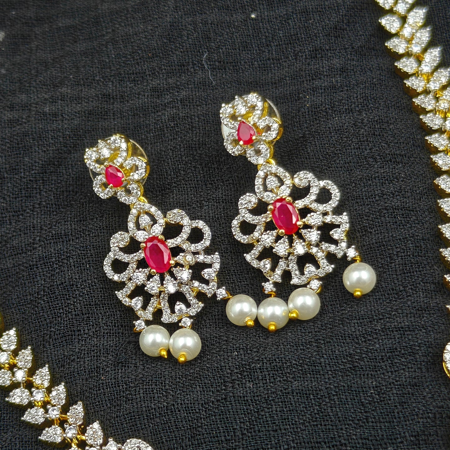 39618 Real diamond Look short necklace with detachable pendant
