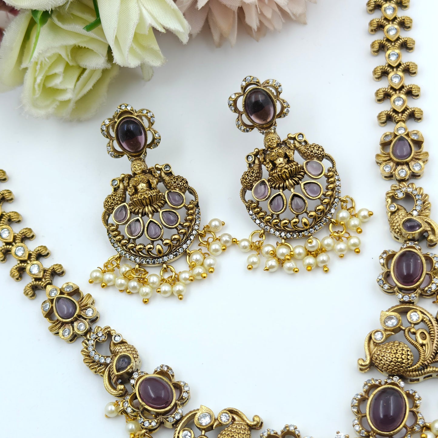 Victorian purple short necklace