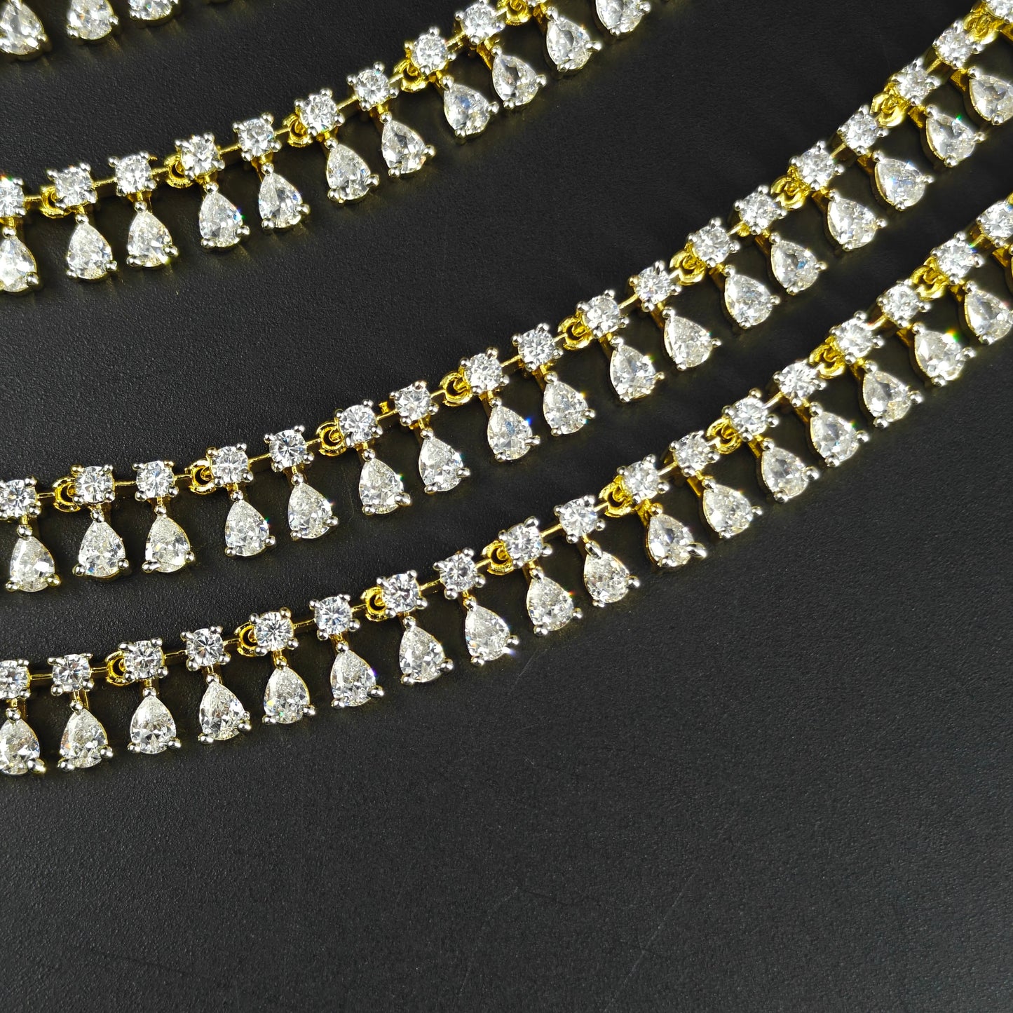 39584 2 line diamond look champaswaralu