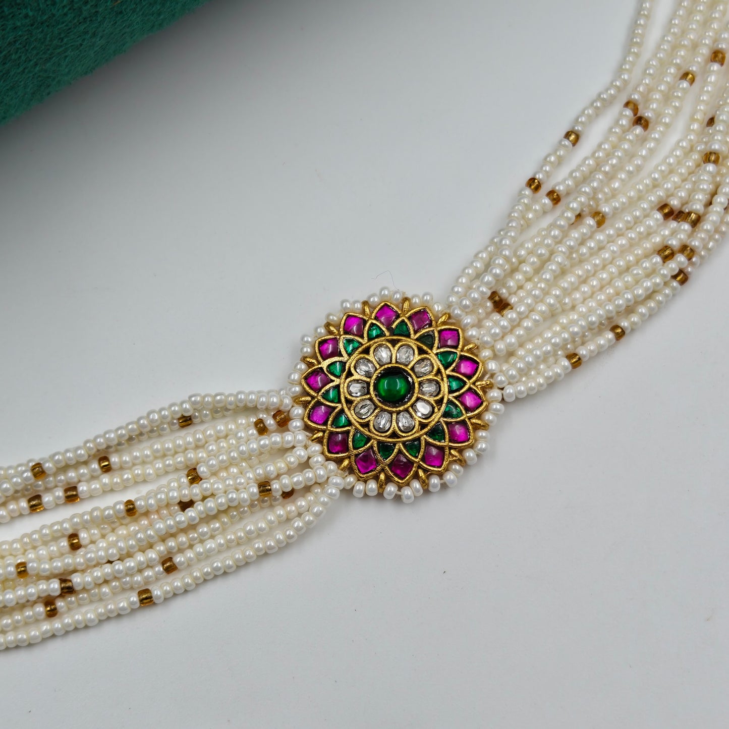 39736 Pota Choker With Jadav Locket