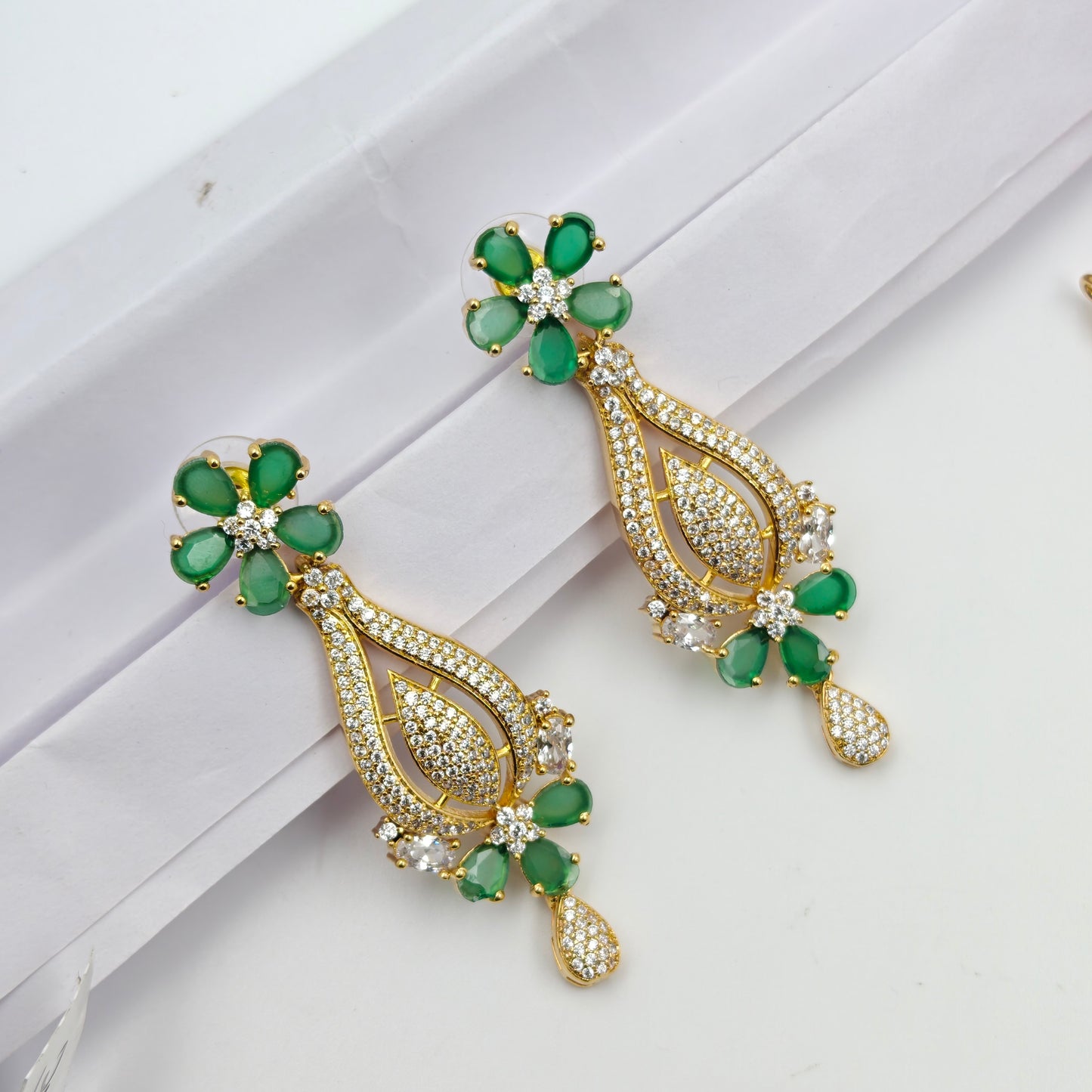 16269 GP Floral Stiff Long Green