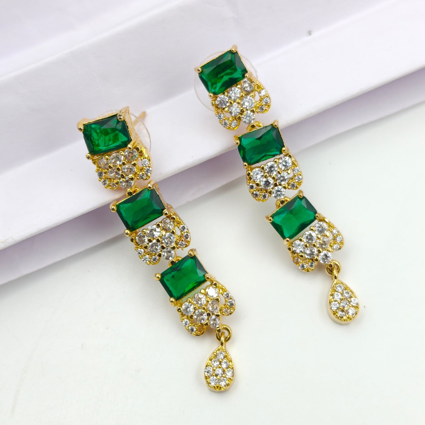 Gold polish necklace