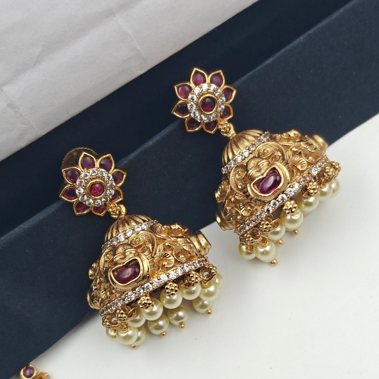 40613 Matte Short Necklace With Beautiful Jhumki