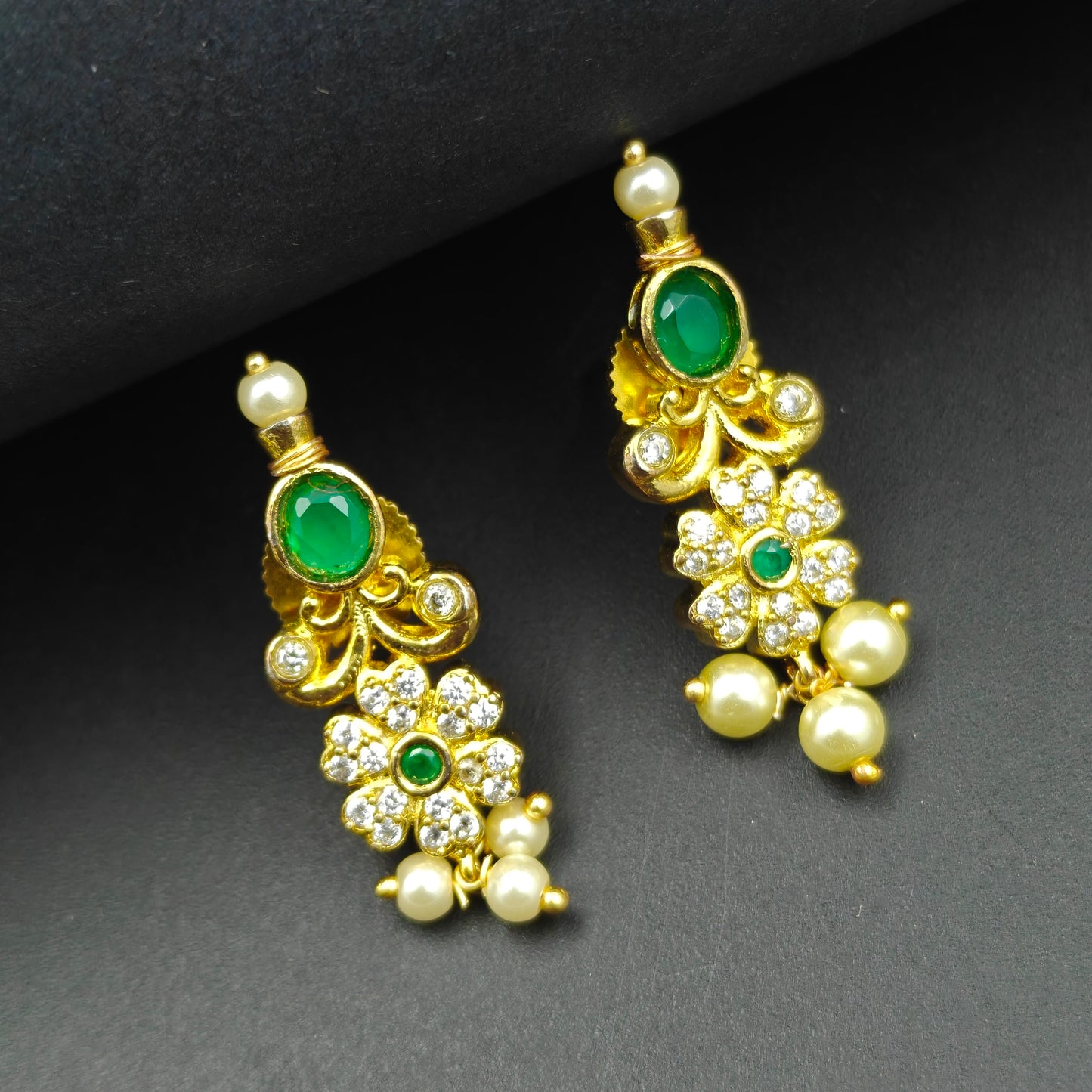 1098 Guttapusalu Free Short Necklace Set