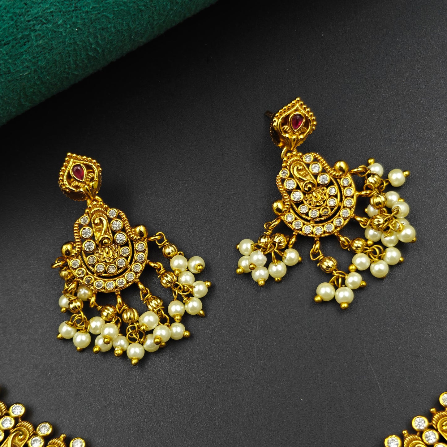 Matte Short Necklace 23718