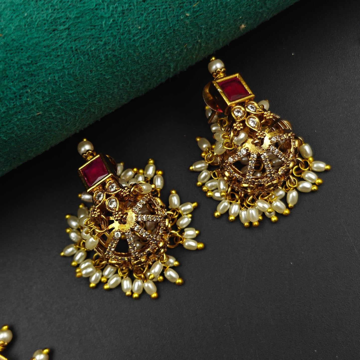 39000 Matte Square Stone Short Multi Guttapusalu