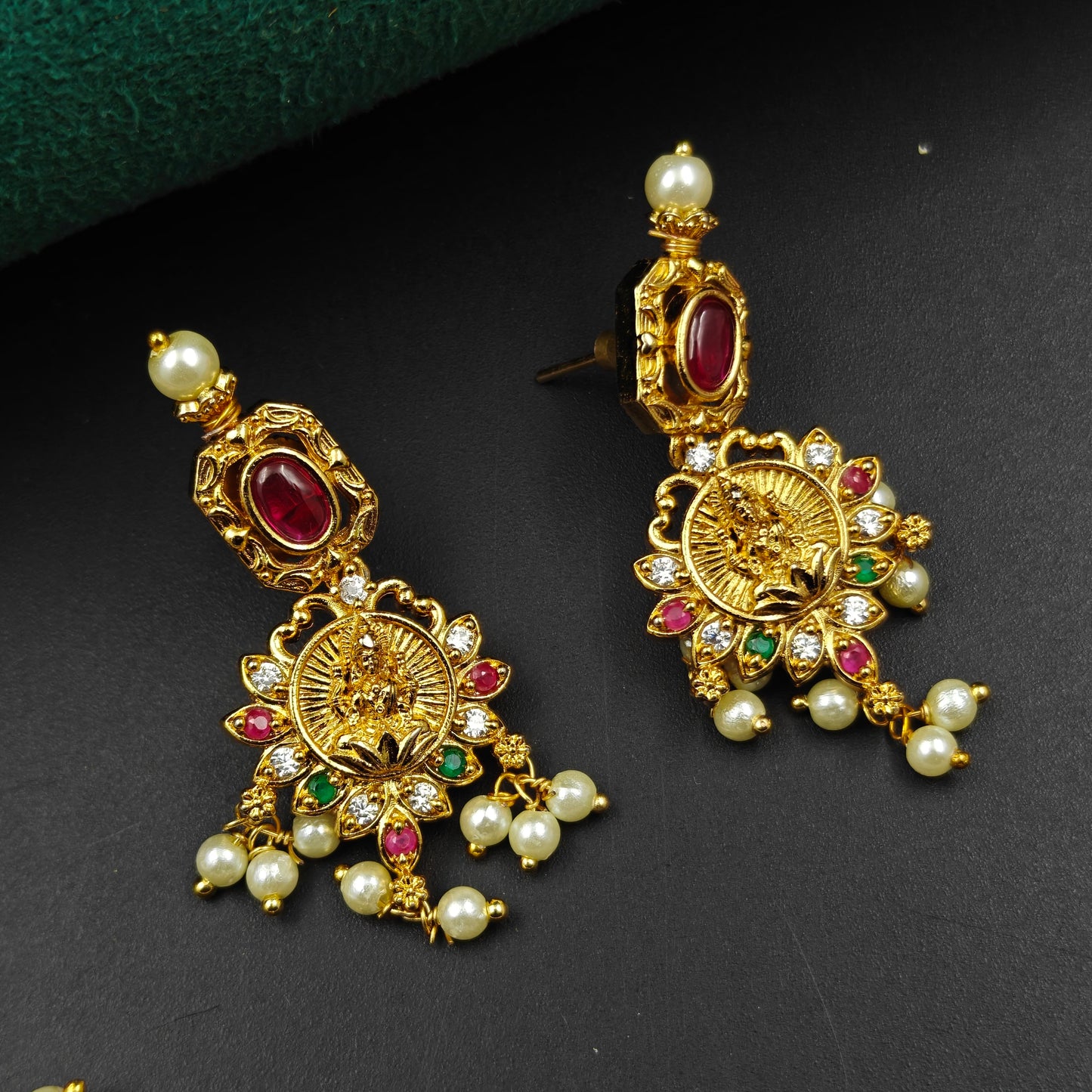 19820 Laxmi Kasulu Guttapusalu Short Necklace