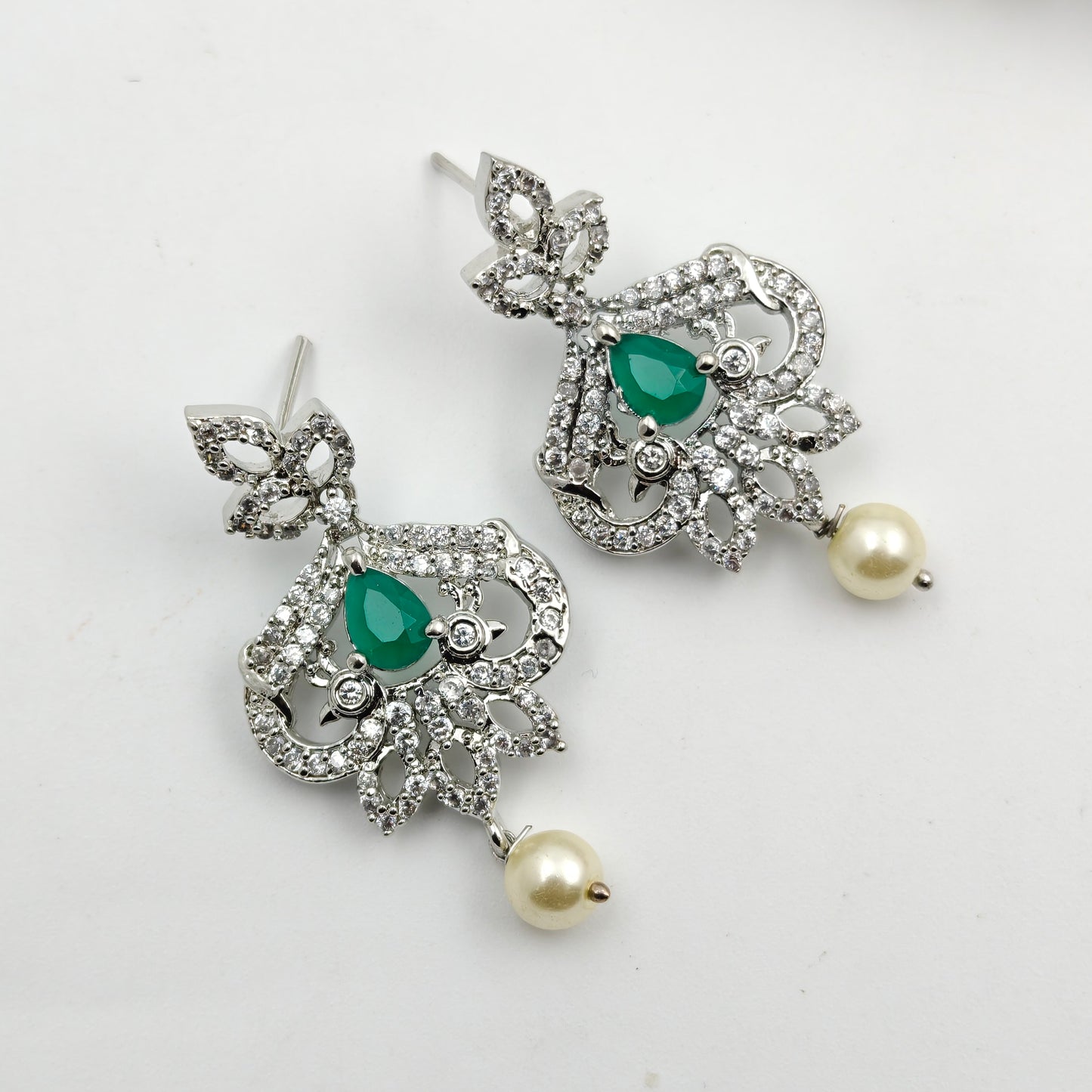3448 Platinum Choker Green