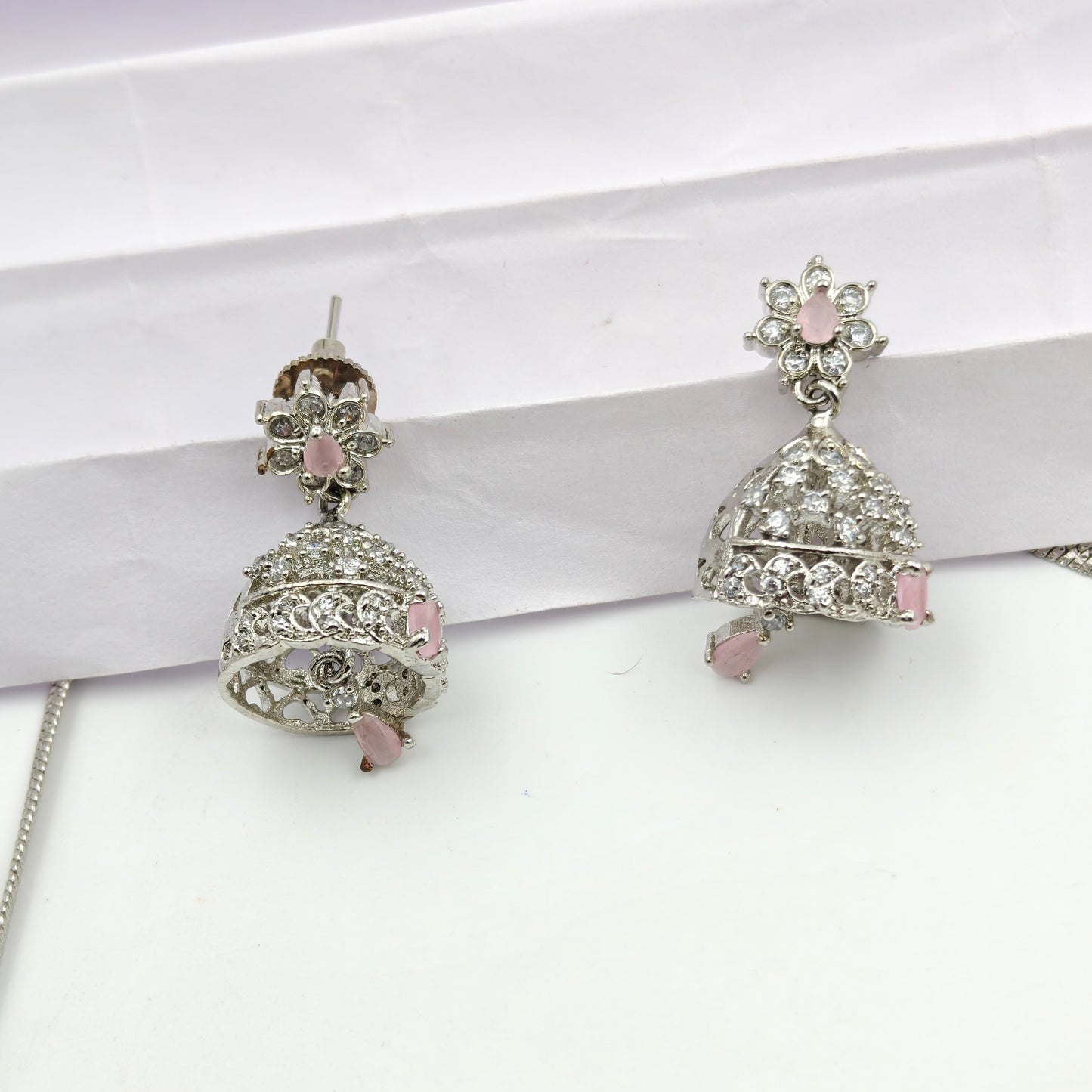 7052/7054/7055/7056 Platinum Simple Baby pink stone choker