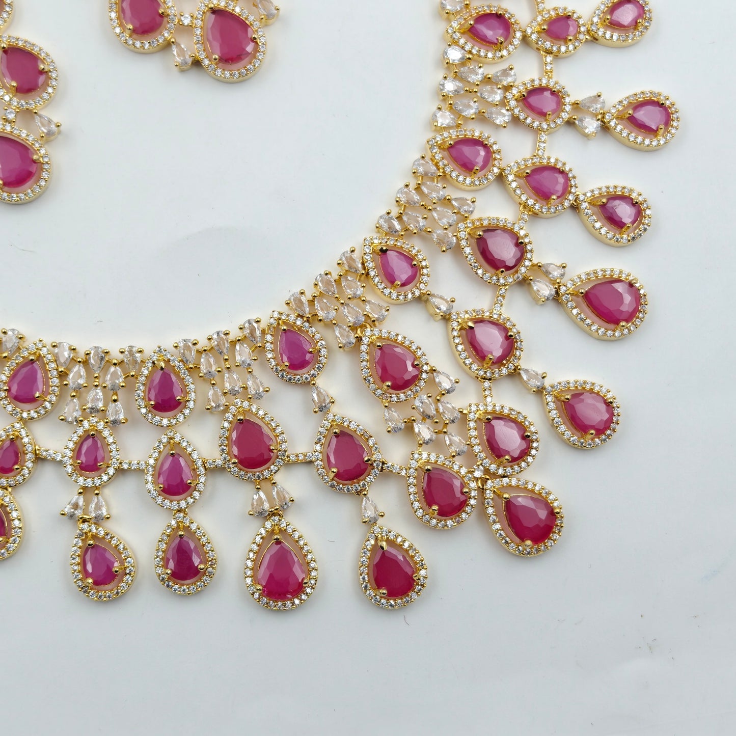 21958 GP Heavy Drops Necklace Pink