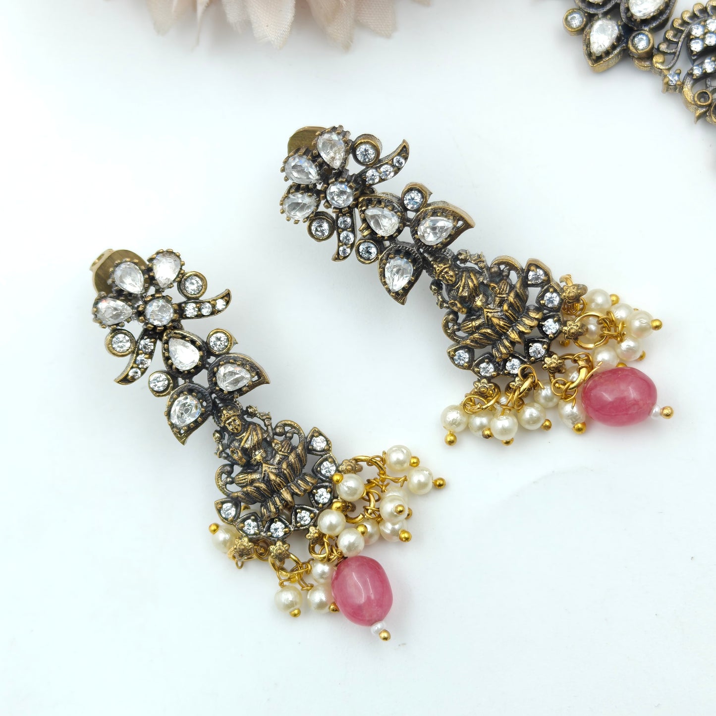 Victorian laxmi necklace with screwback earrings