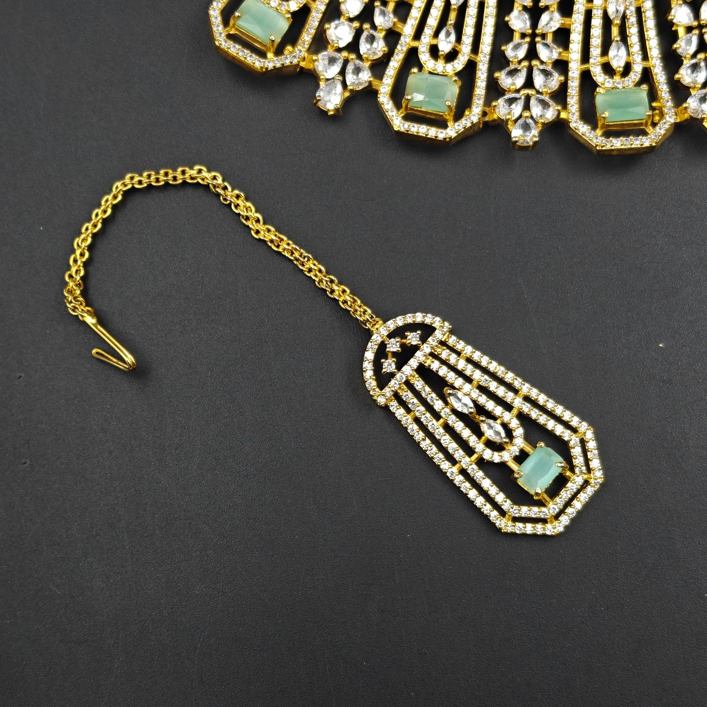 16527 GP Broad Choker Mint