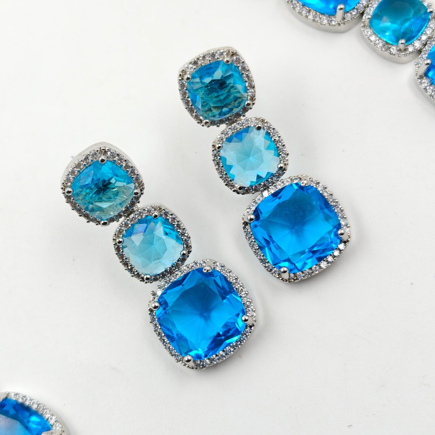 22024 Platinum Square Stone Necklace Blue