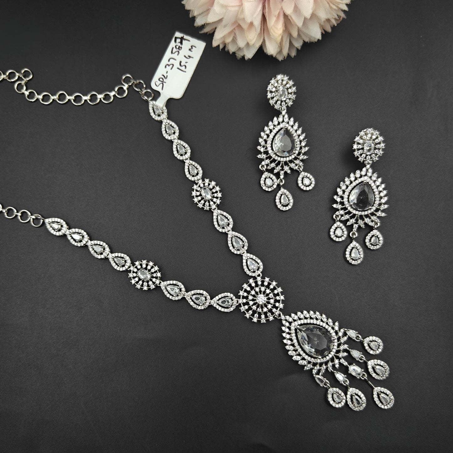 Platinum Single-Line Necklace with Rhodium Polish