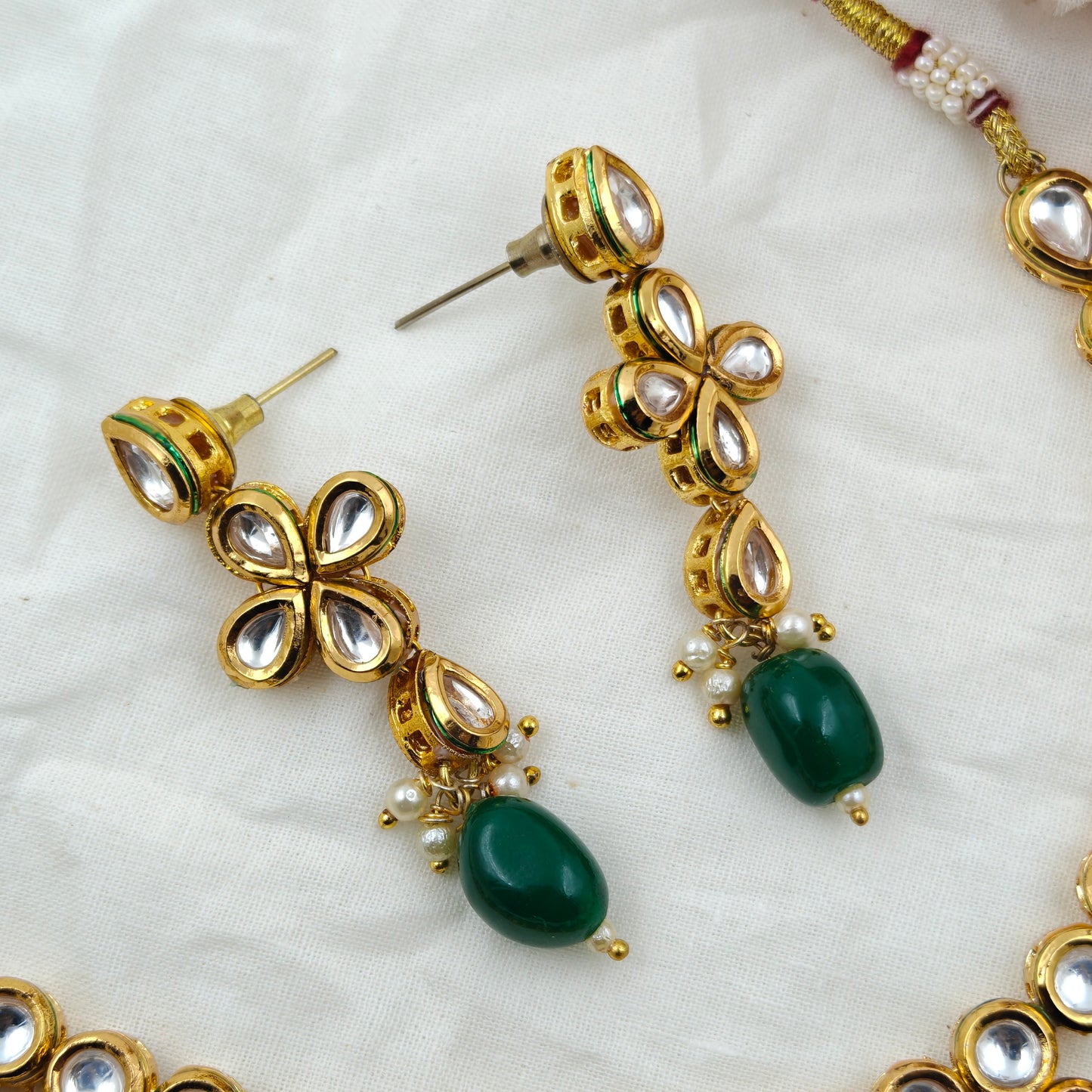 11870 / 11950 Kundan Short Flower Green Beads Necklace