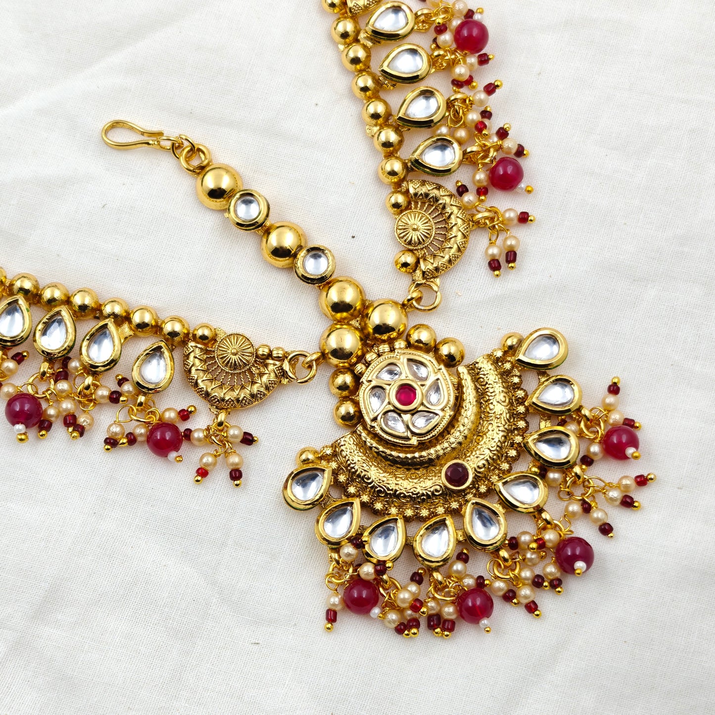 10537 MaangTika Kundan Matha Patti Red