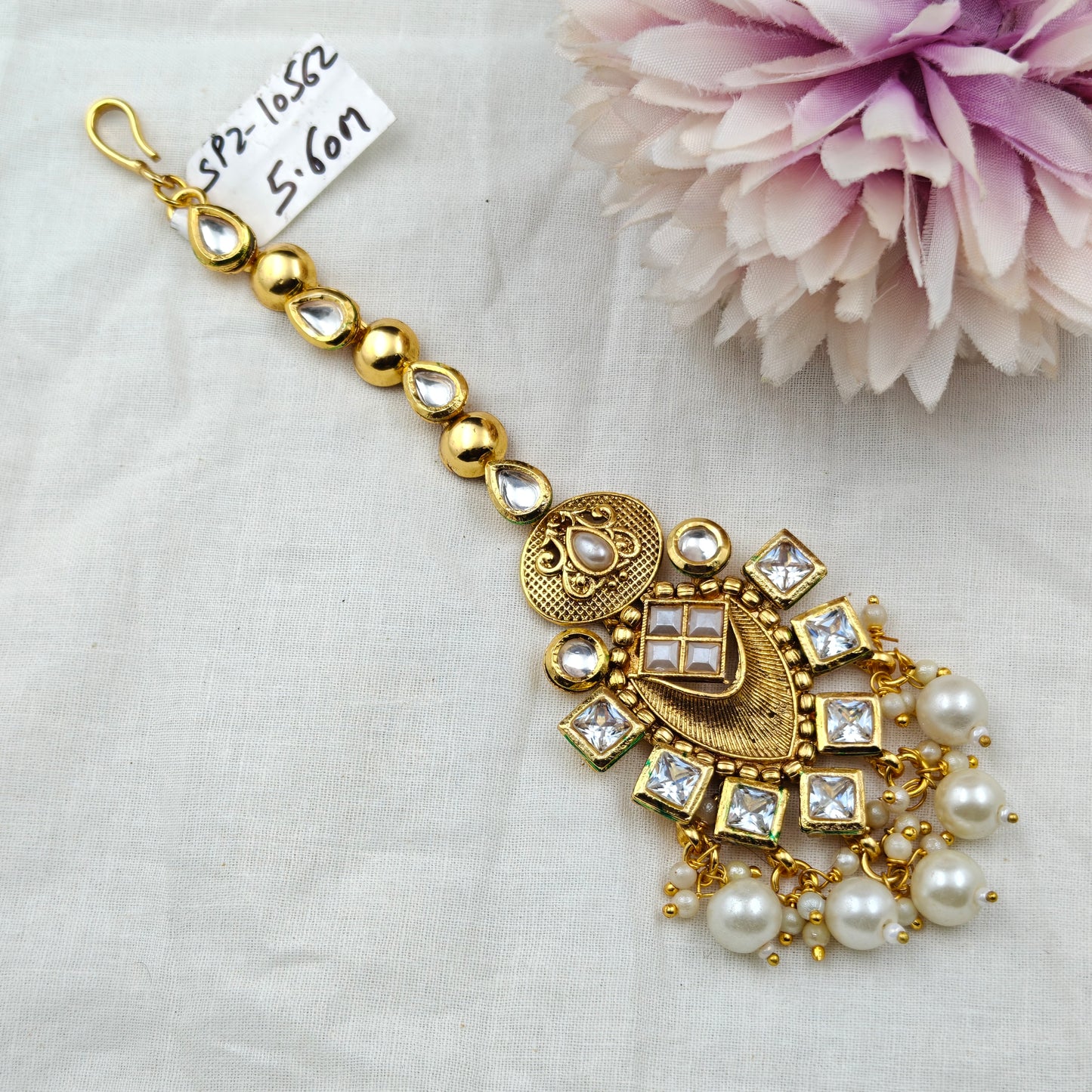 10560 /10562 /10563 Kundan Long MaangTika