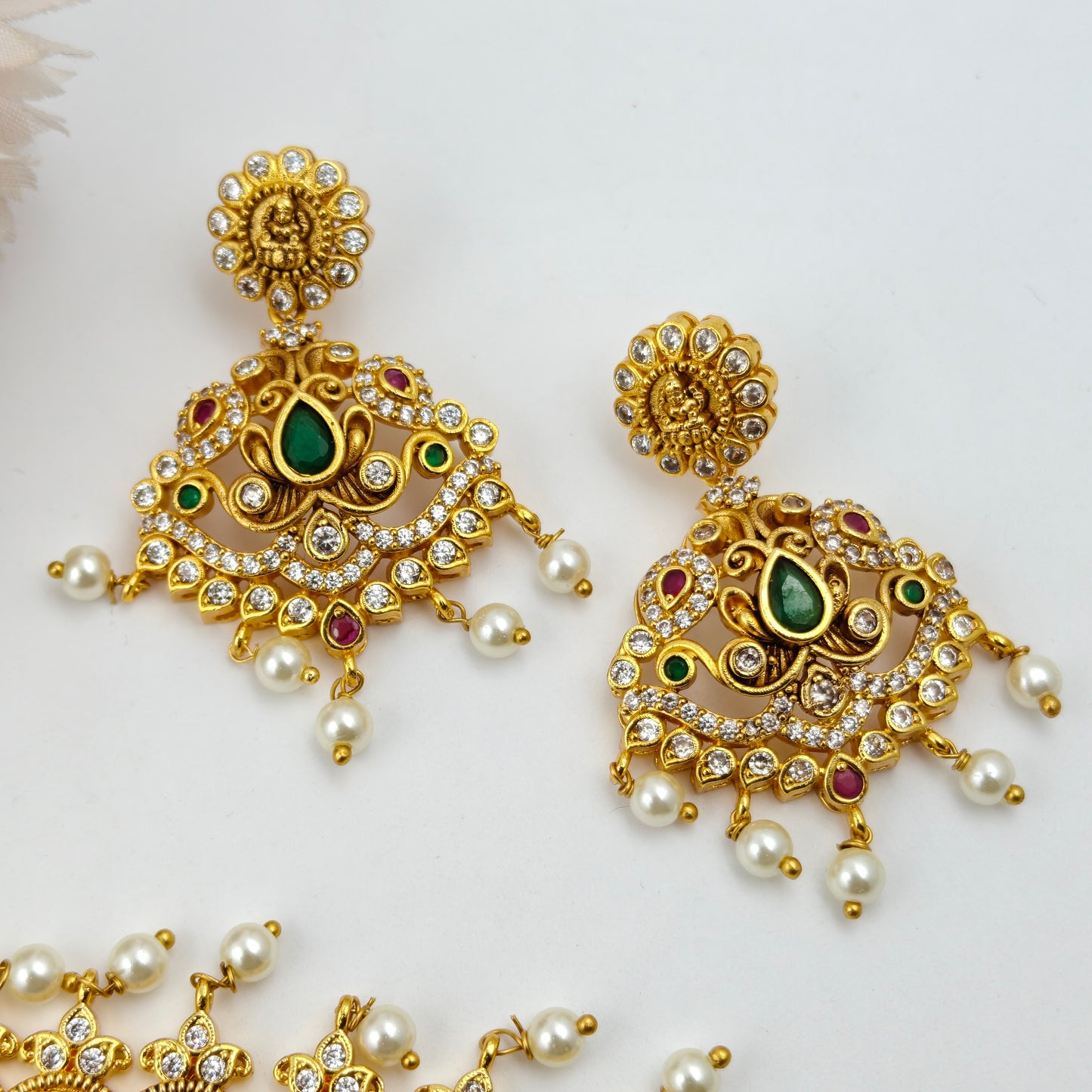 40839 Matte Kasulu Long Necklace Set With Locket