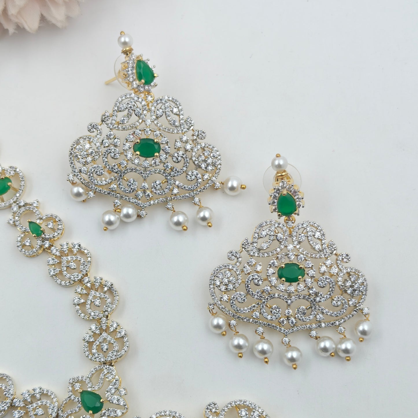 39506 Green CZ Stone GJ Short Necklace Set with Earrings