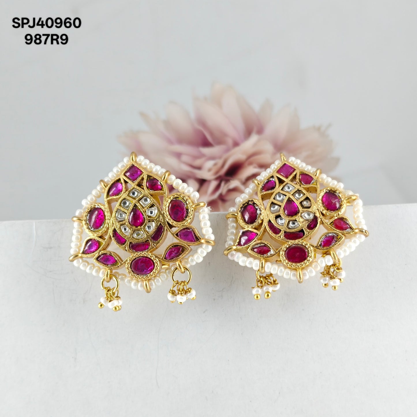 40960 Jadau Triangle Red Studs
