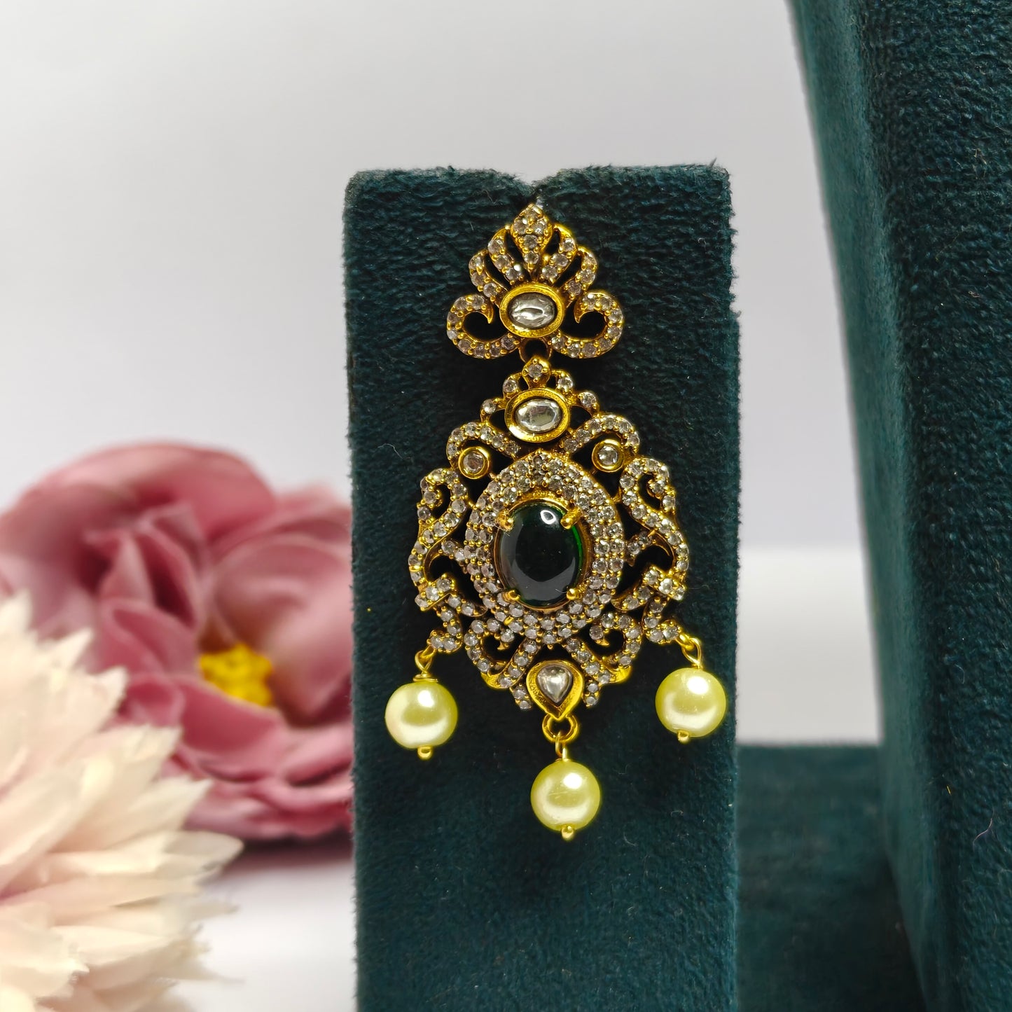 Victorian Long Necklace Green